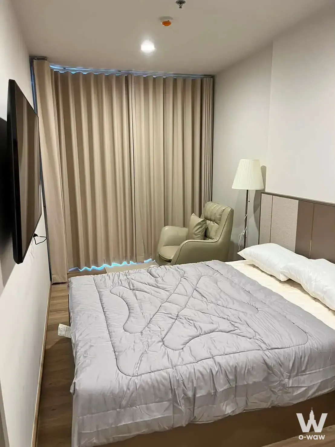Condo with 1 bedroom for rent at Oka Haus — photo 2 of 5