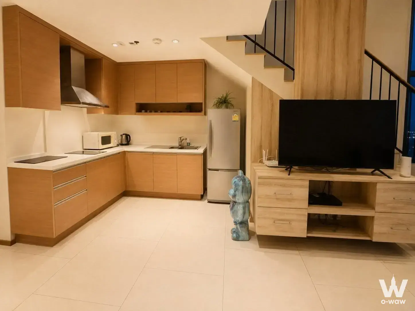 Condo with 1 bedroom for rent at The Emporio Place — photo 2 of 5