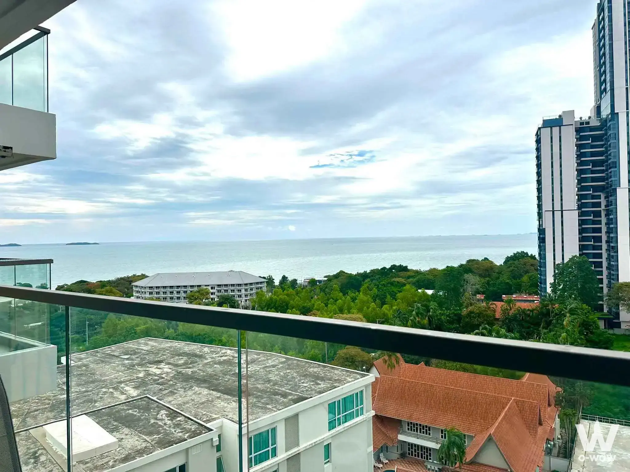Kasetsin, Pattaya