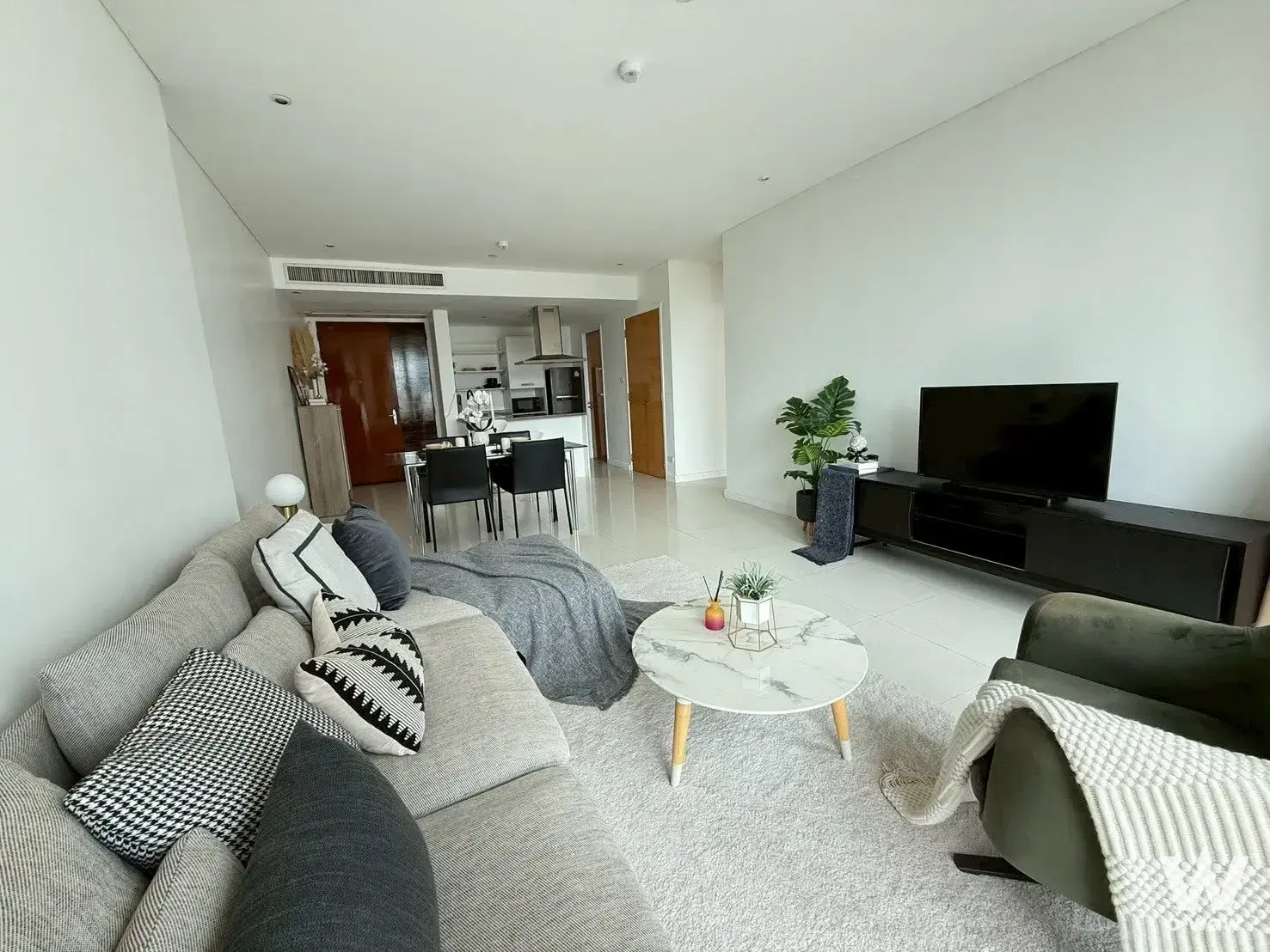 Condo with 2 bedrooms for sale at Fullerton Sukhumvit — photo 2 of 5