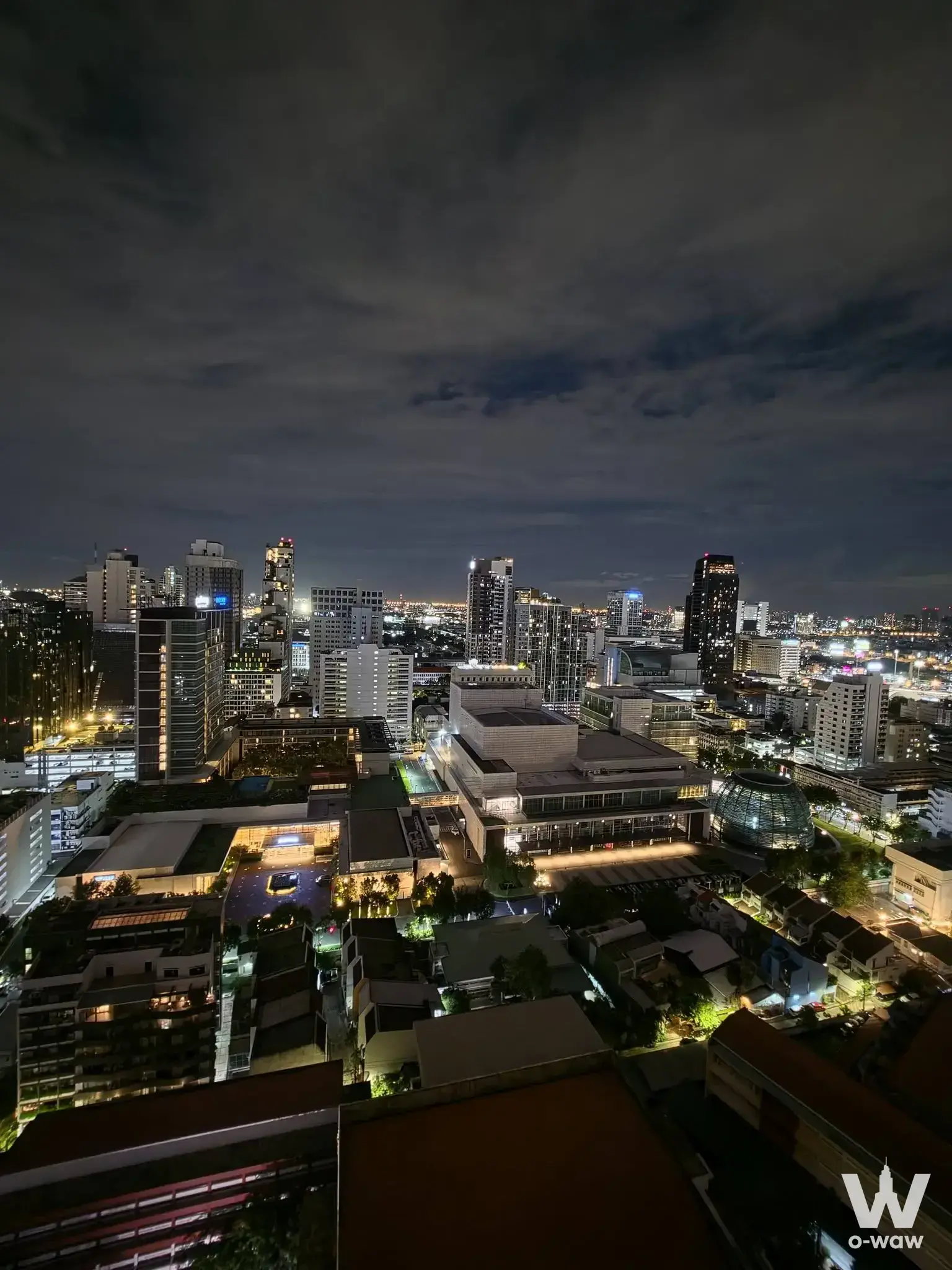 Near Pullman BTS Station, close to Siam Paragon, Central World, Siam Square, Si Ayutthaya School, Chulalongkorn University