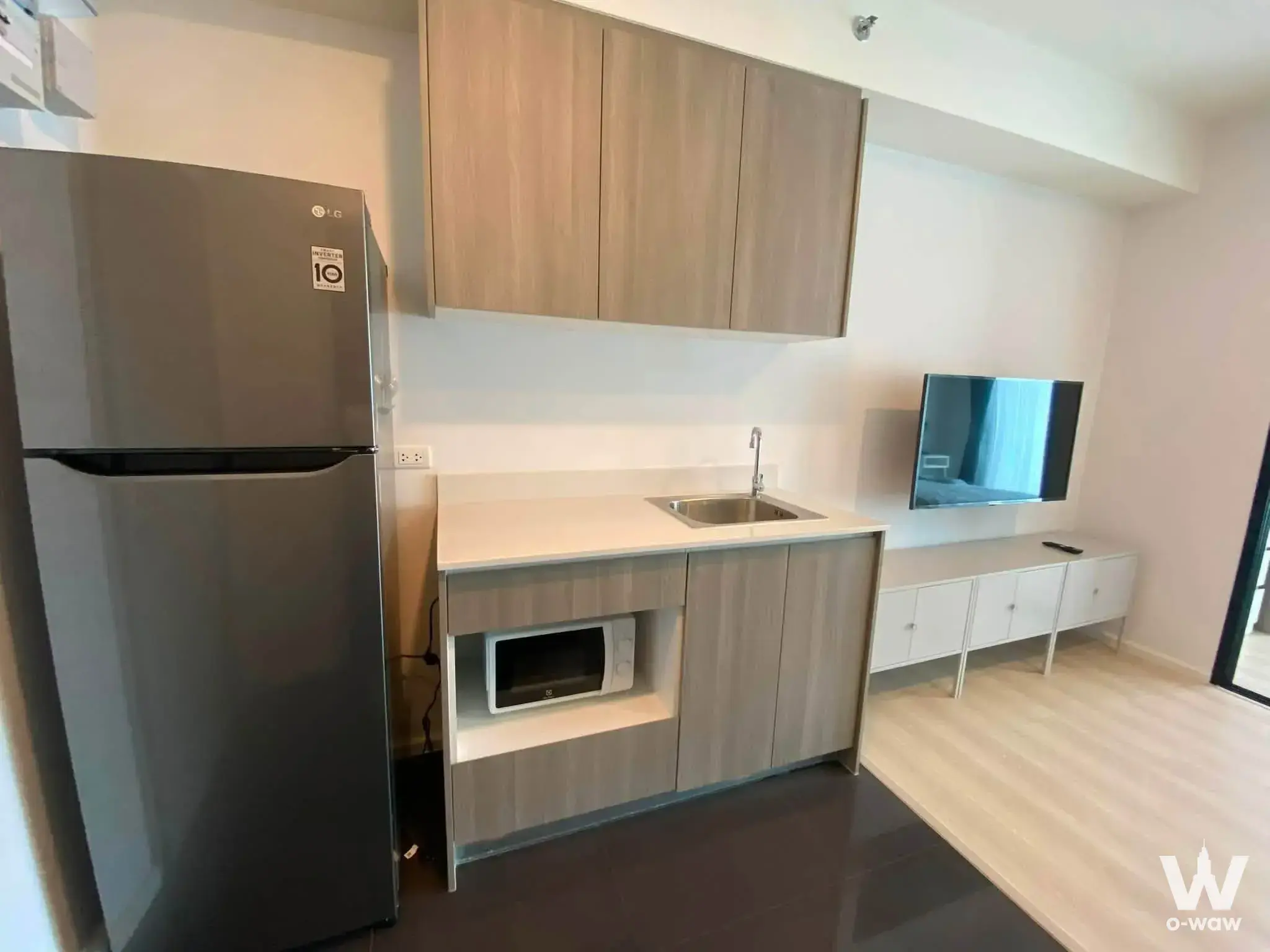 Condo with 1 bedroom for rent at A Space Condominium — photo 3 of 5