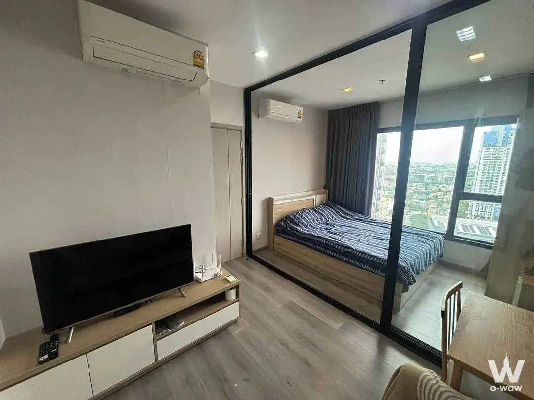 Condo with 1 bedroom for rent at The Politan Rive — photo 3 of 5
