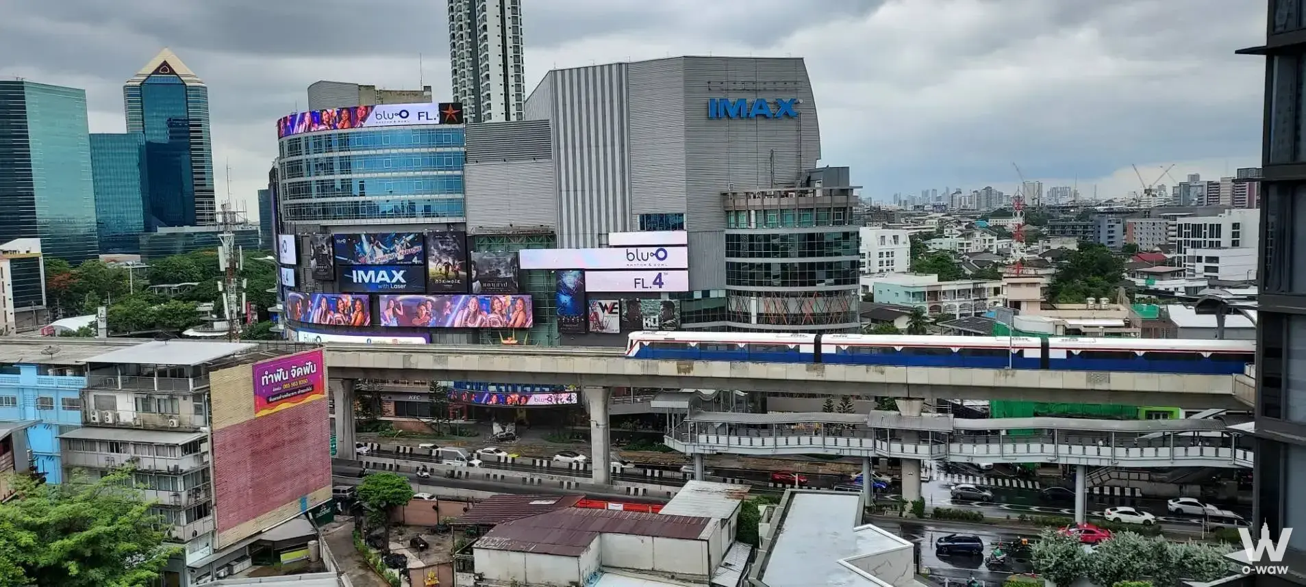 Phaholyothin 30, Bangkok, Thailand