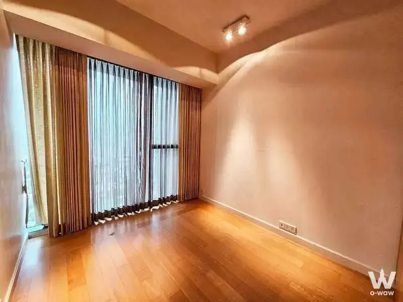 Condo with 3 bedrooms for rent at The Met Condominium — photo 5 of 5