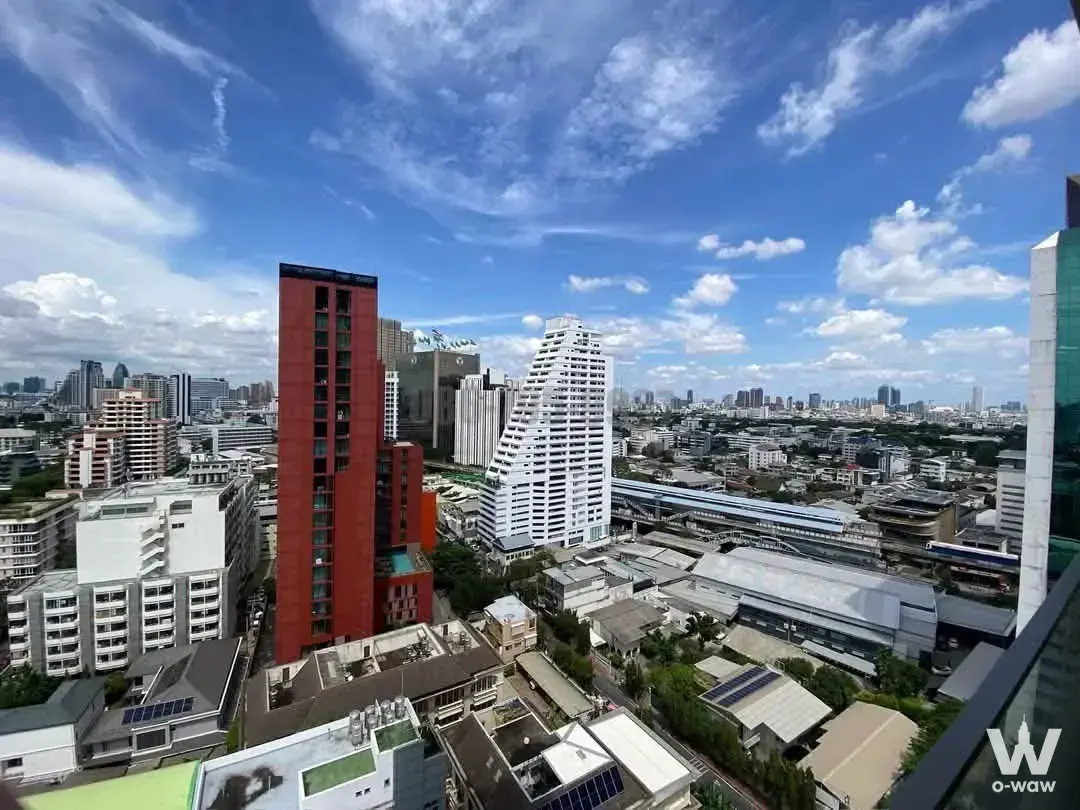 Ari Center, near BTS Ari Station