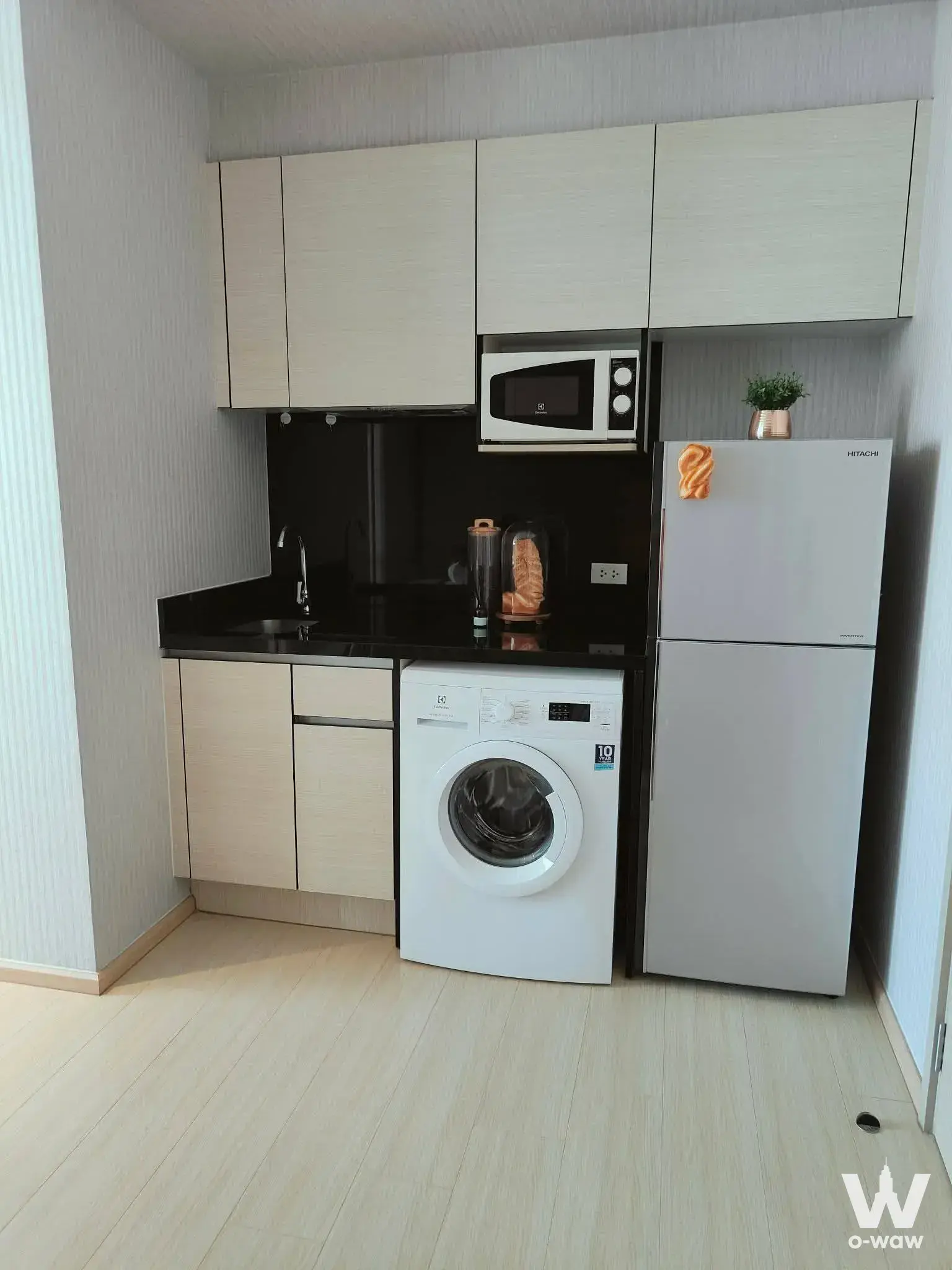 Commercial with 1 bedroom for rent at Park24 — photo 1 of 4