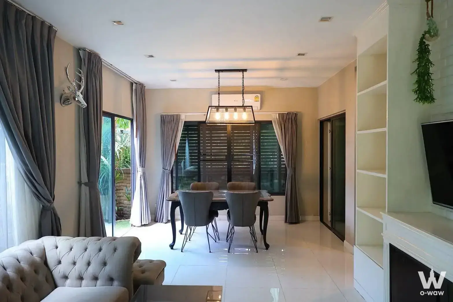 House with 3 bedrooms for rent at Wongwaen-Onnut Ring Road, near Kanchanaphisek Road and Lat Krabang, Bang Na-Kanchanaphisek area, Samut Prakan. Close to Chularat 9 International Hospital, Suvarnabhumi Airport, and Mega Bangna. — photo 2 of 4