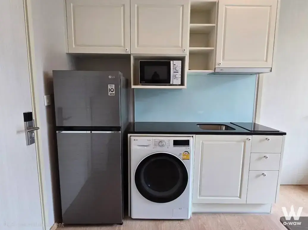 Condo with 1 bedroom for rent at BTS Asoke/MRT Sukhumvit - Terminal 21, Bangkok, Thailand — photo 2 of 2