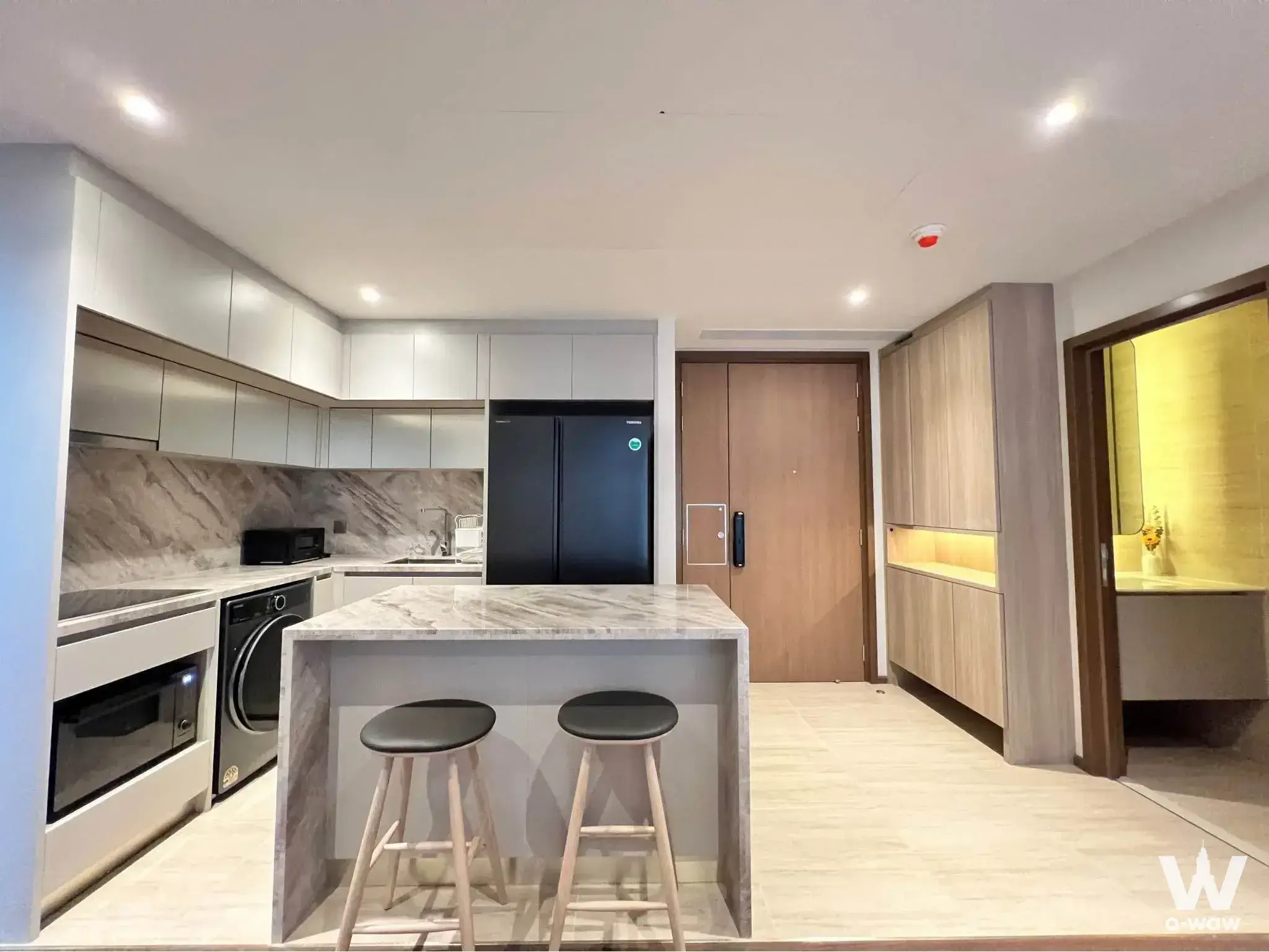 Condo with 2 bedrooms for rent at Via 61 — photo 4 of 5