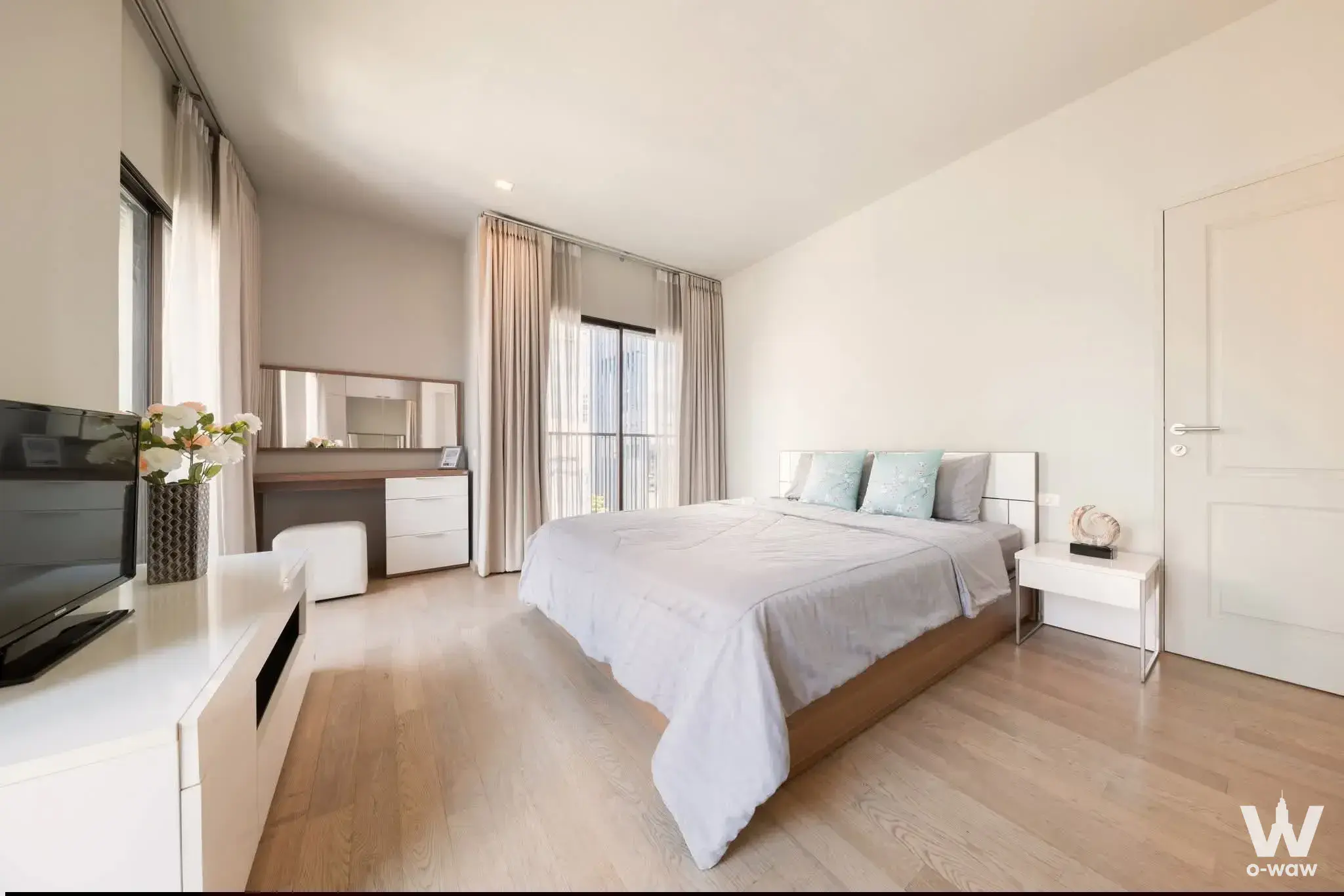 Condo with 1 bedroom for rent at Noble Refine — photo 3 of 4