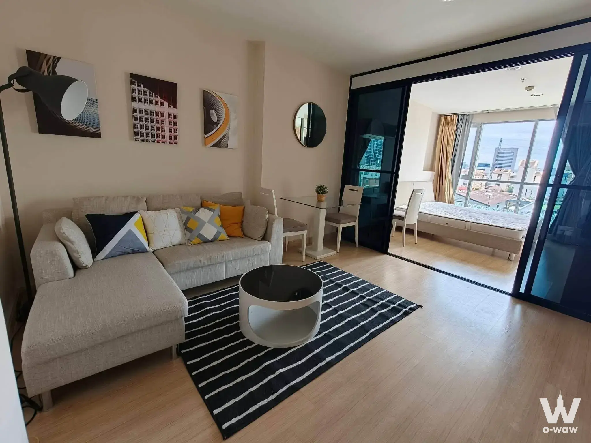 Near MRT Lat Phrao Station (150 meters)