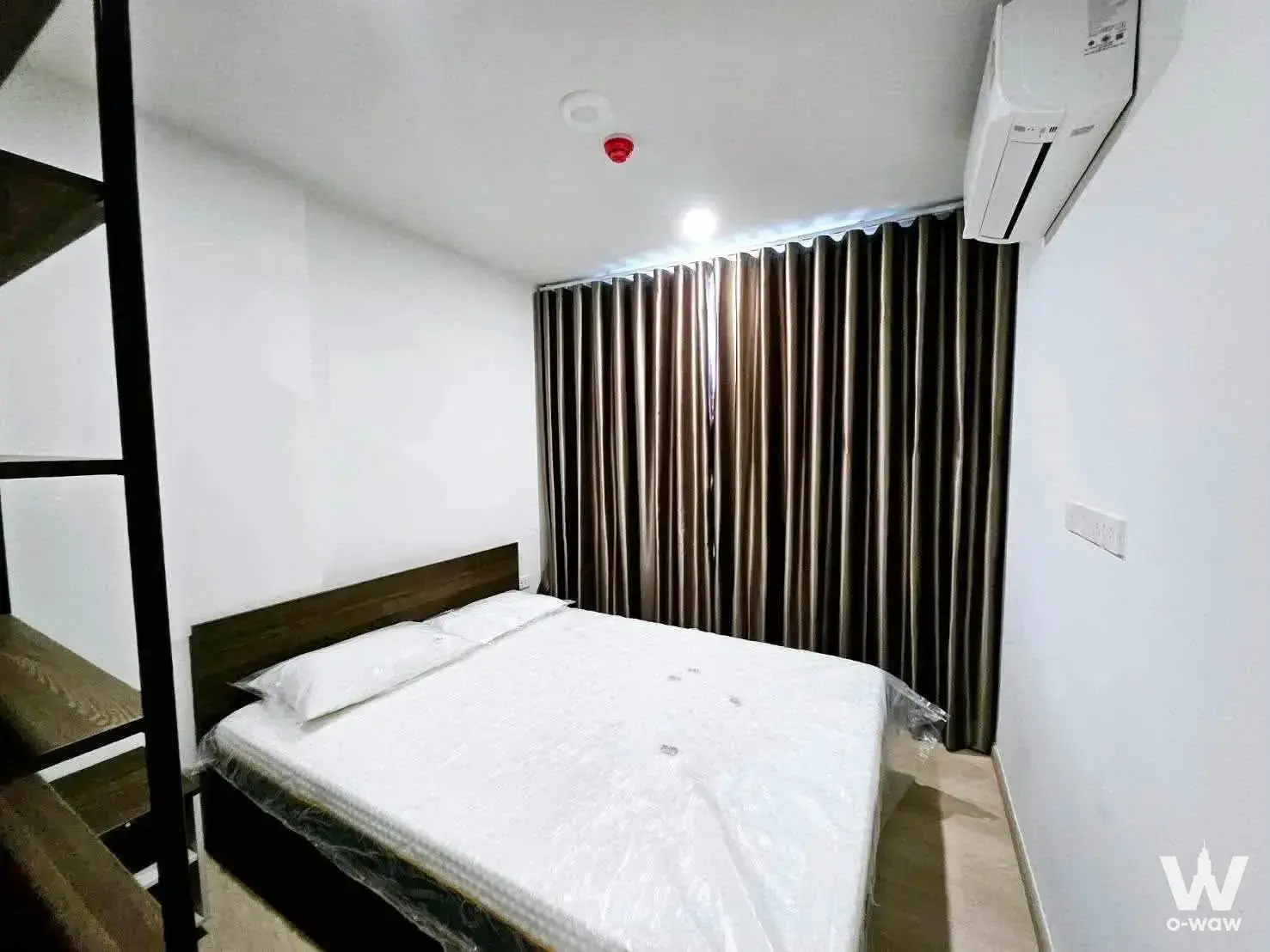 Condo with 1 bedroom for rent at BTS Khu Khot, Phahonyothin Road, Lam Luk Ka, Rangsit, Don Mueang, Bangkok — photo 1 of 9