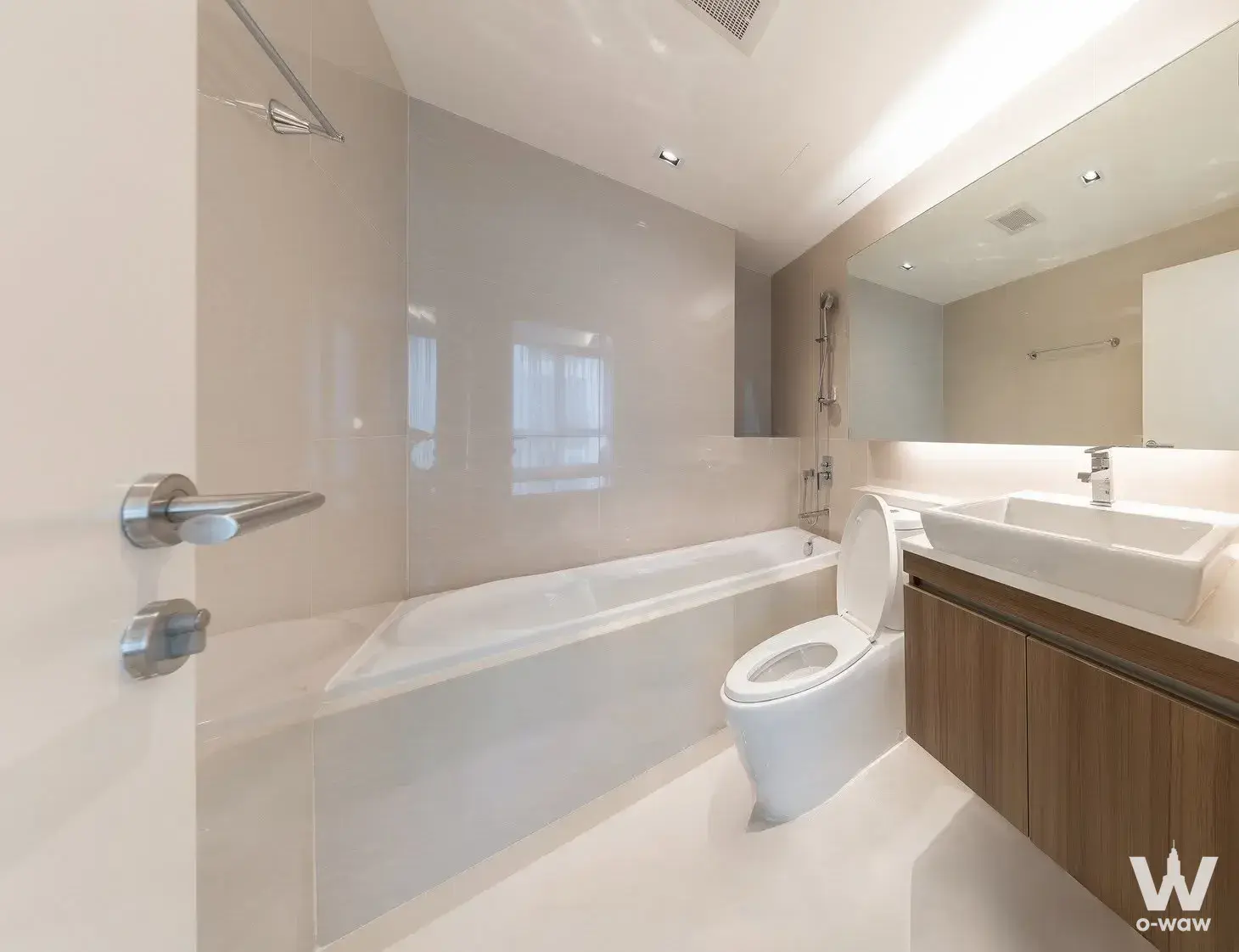 Condo with 1 bedroom for rent at VTARA SUKHUMVIT 36 CONDOMINIUM — photo 2 of 5