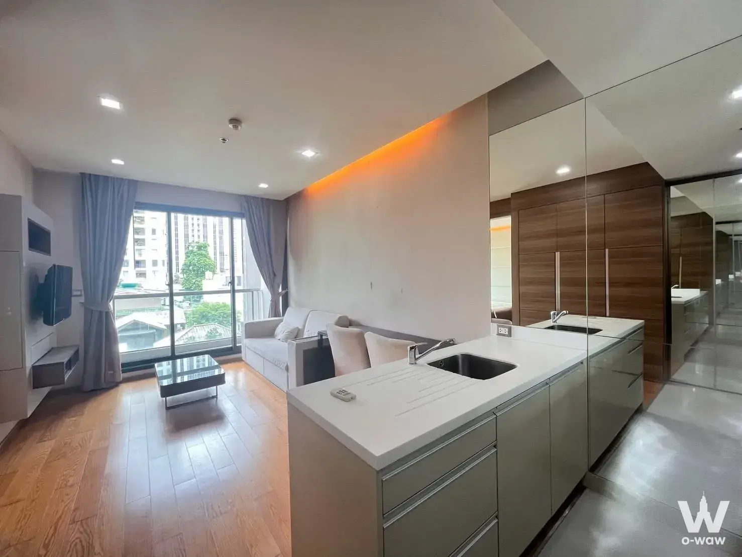 Condo with 1 bedroom for rent at The Address Sathon — photo 5 of 5