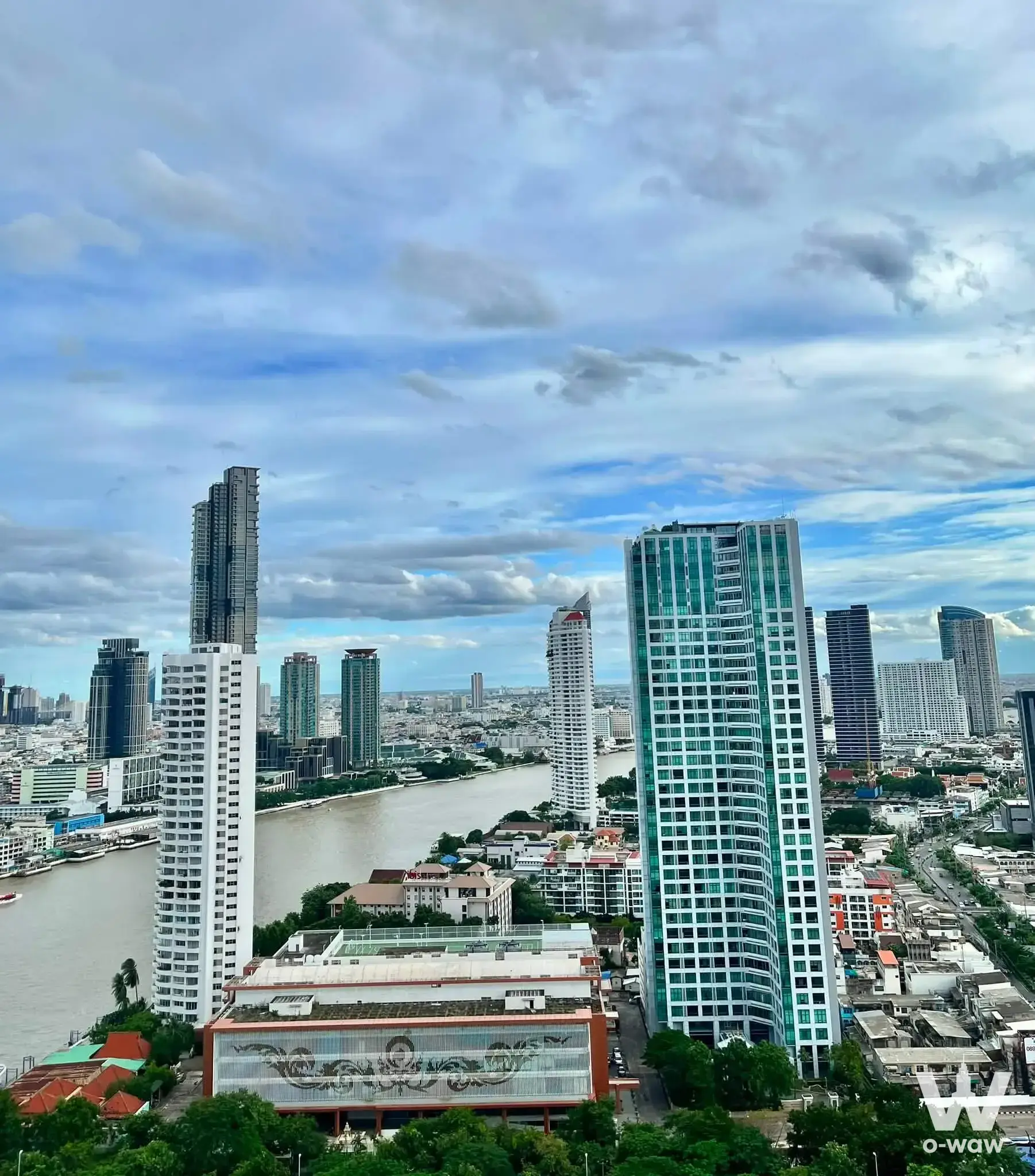 Condo with 3 bedrooms for rent at The River Condominium — photo 2 of 5
