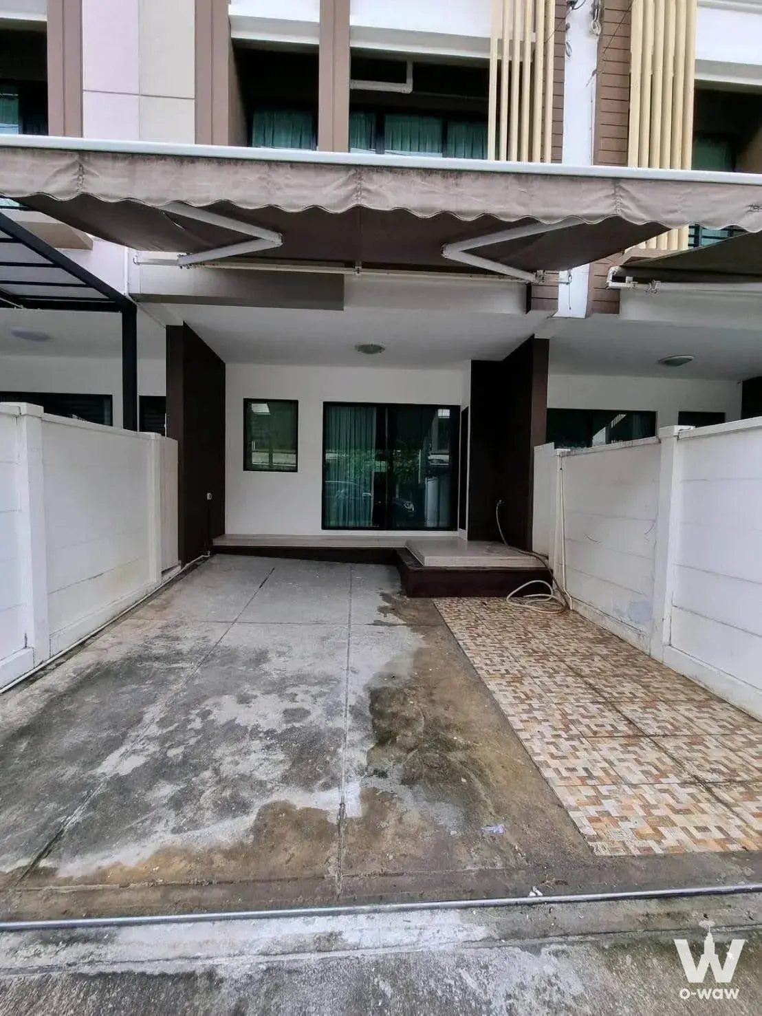Townhouse with 3 bedrooms for rent at Baan Klang Muang Kalpapruek — photo 1 of 5