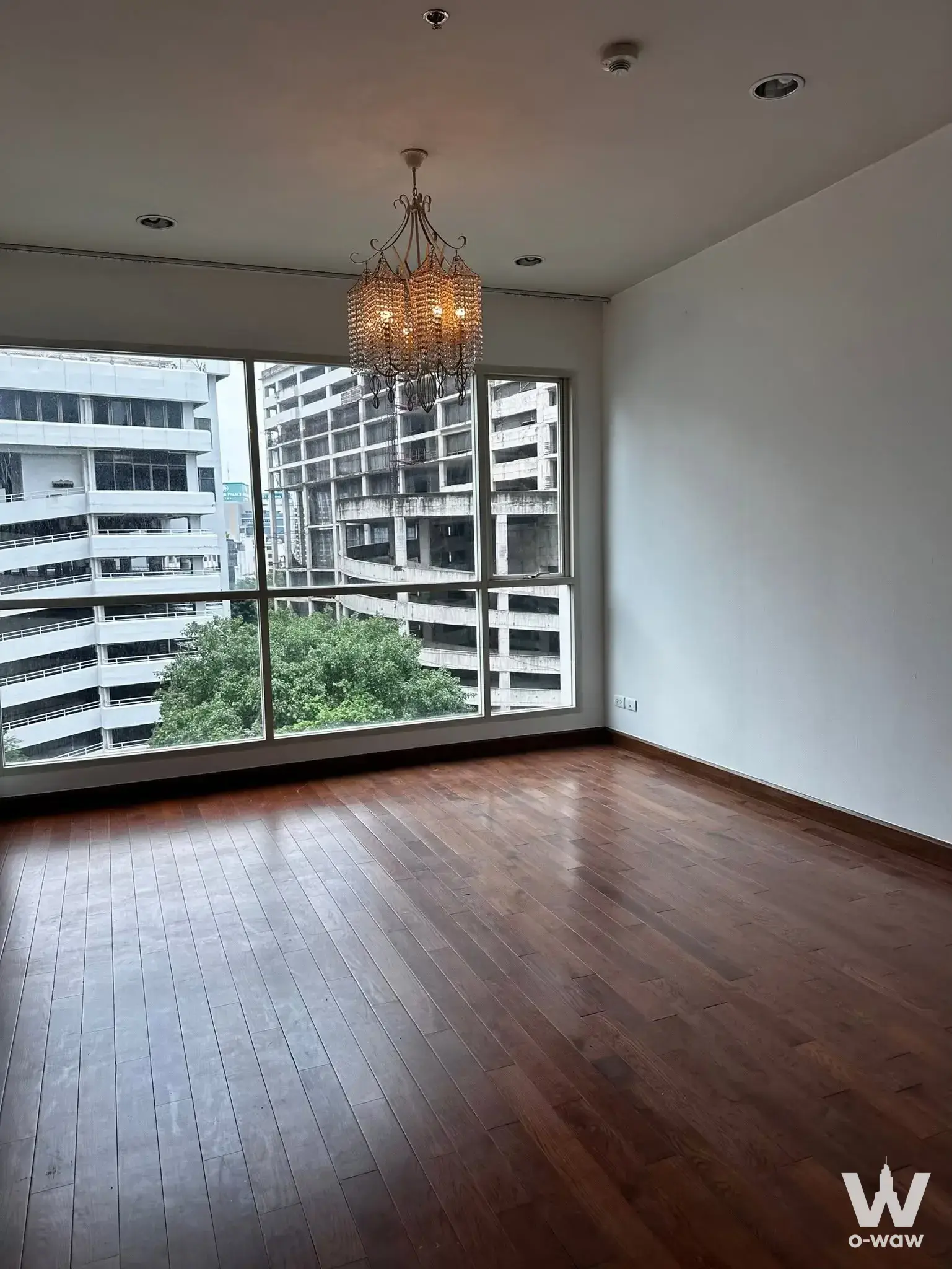 Condo with 1 bedroom for rent at The Address Chidlom — photo 4 of 4