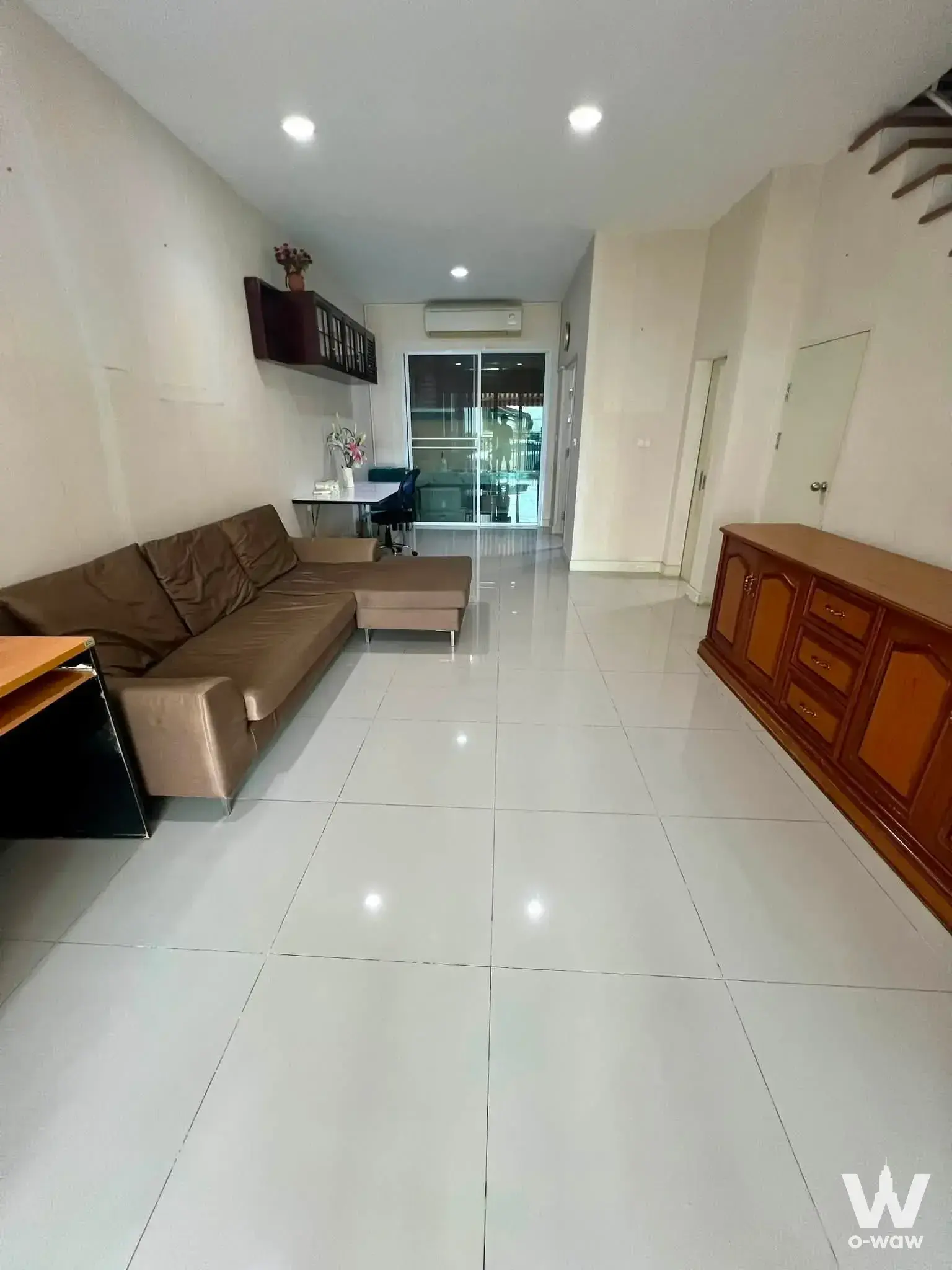 Townhouse with 3 bedrooms for rent at Sathorn-Taksin area, Bangkok (near Wutthakat BTS, Bang Wa MRT/BTS, Kalapruksa Road, Ratchaphruek Road, and Talat Phlu) — photo 2 of 5