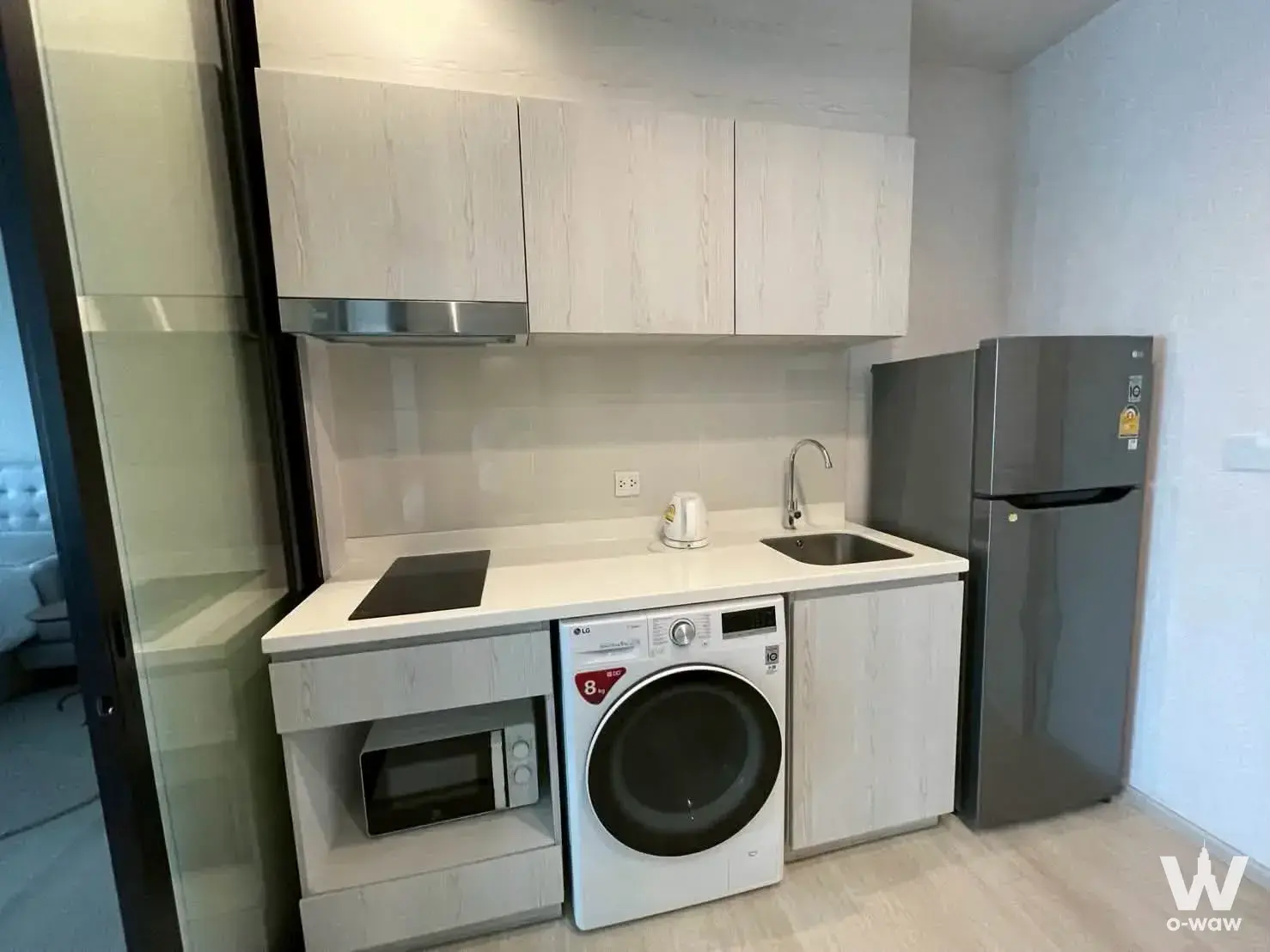 Condo with 1 bedroom for rent at Life One Wireless — photo 3 of 5