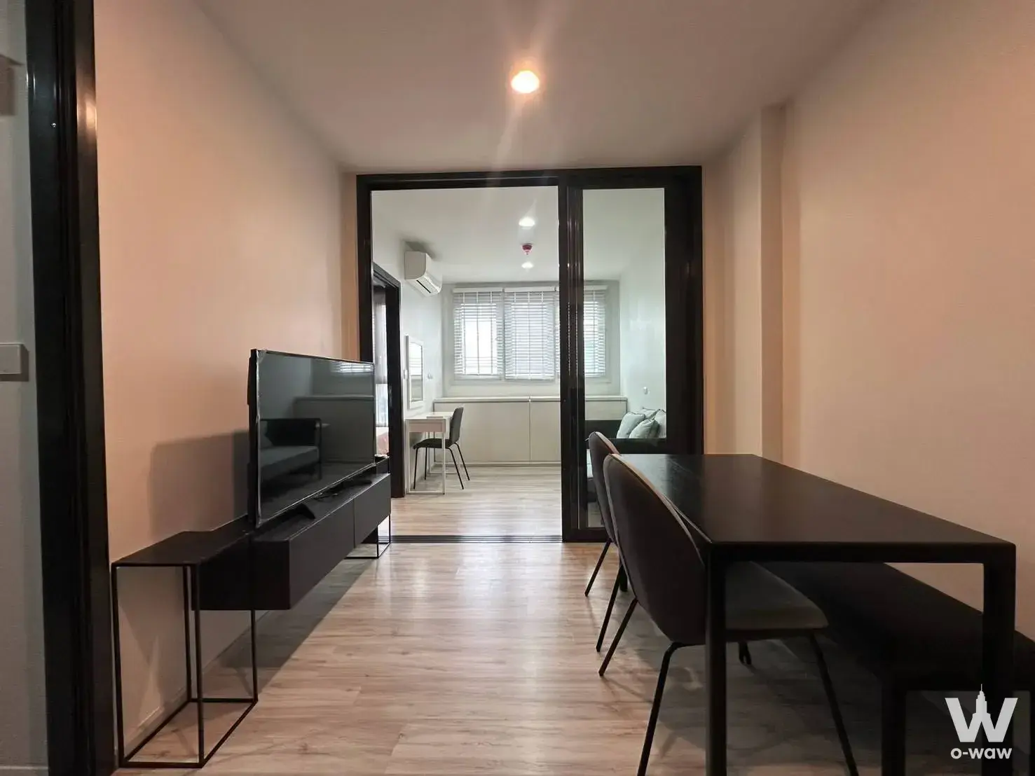 Condo with 1 bedroom for rent at XT HUAIKHWANG — photo 1 of 5