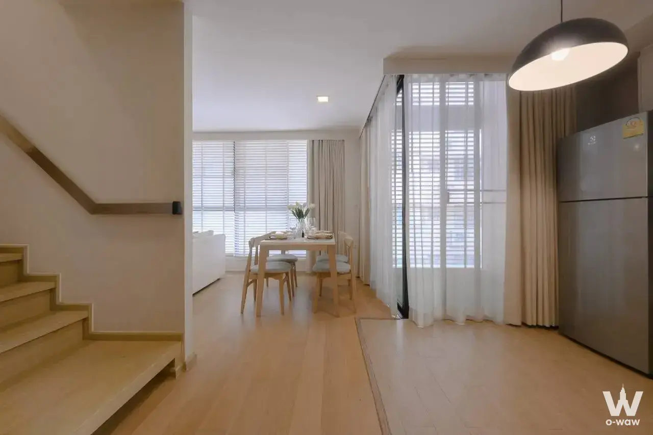 Condo with 2 bedrooms for sale at LIV@49 — photo 5 of 5