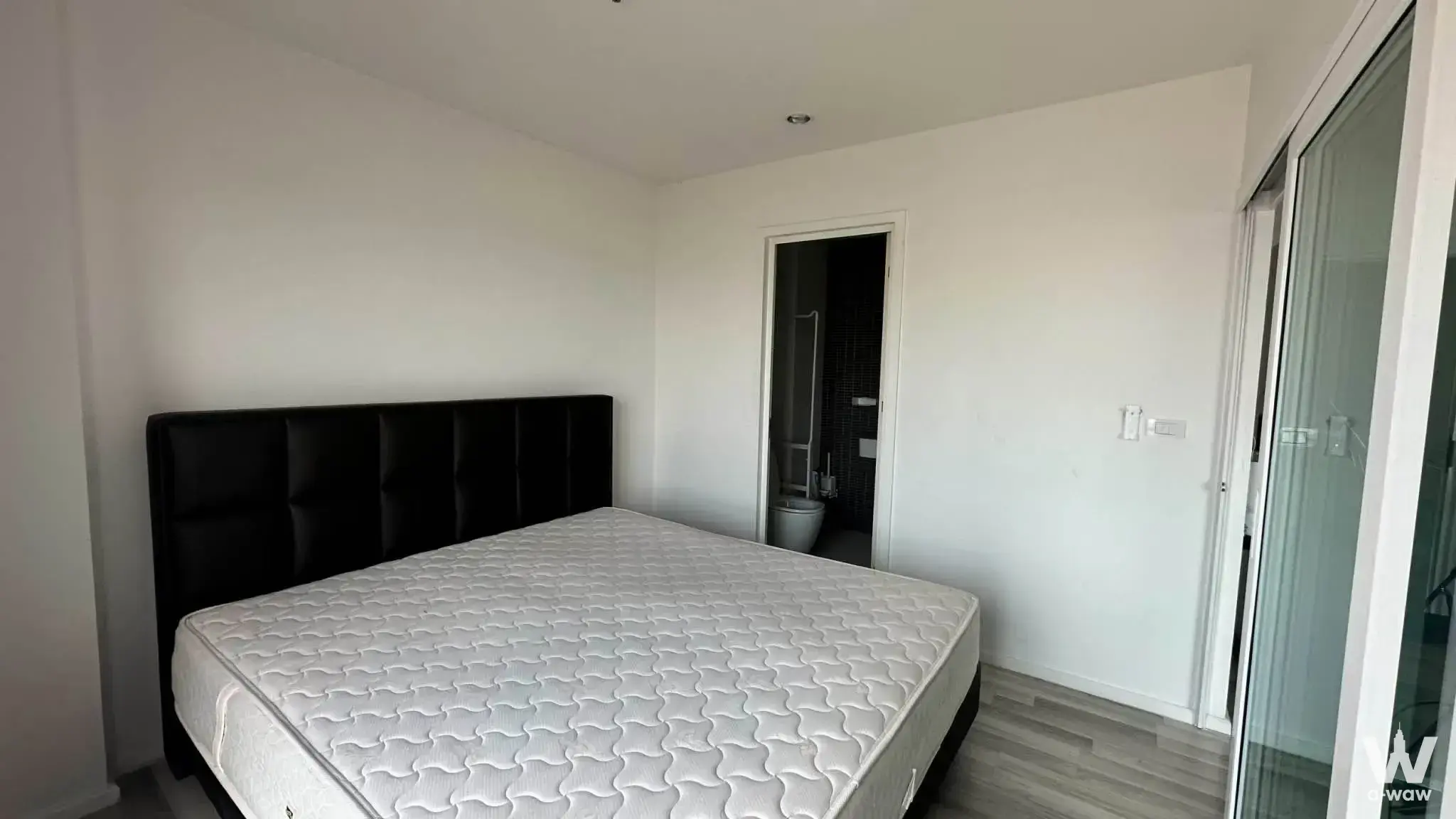 Condo with 1 bedroom for rent at The Key Cheangwattana — photo 2 of 5