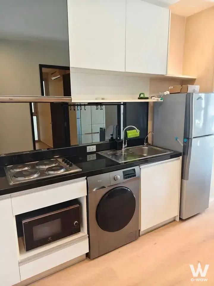 Condo with 2 bedrooms for rent at Sky Walk Residences — photo 2 of 5