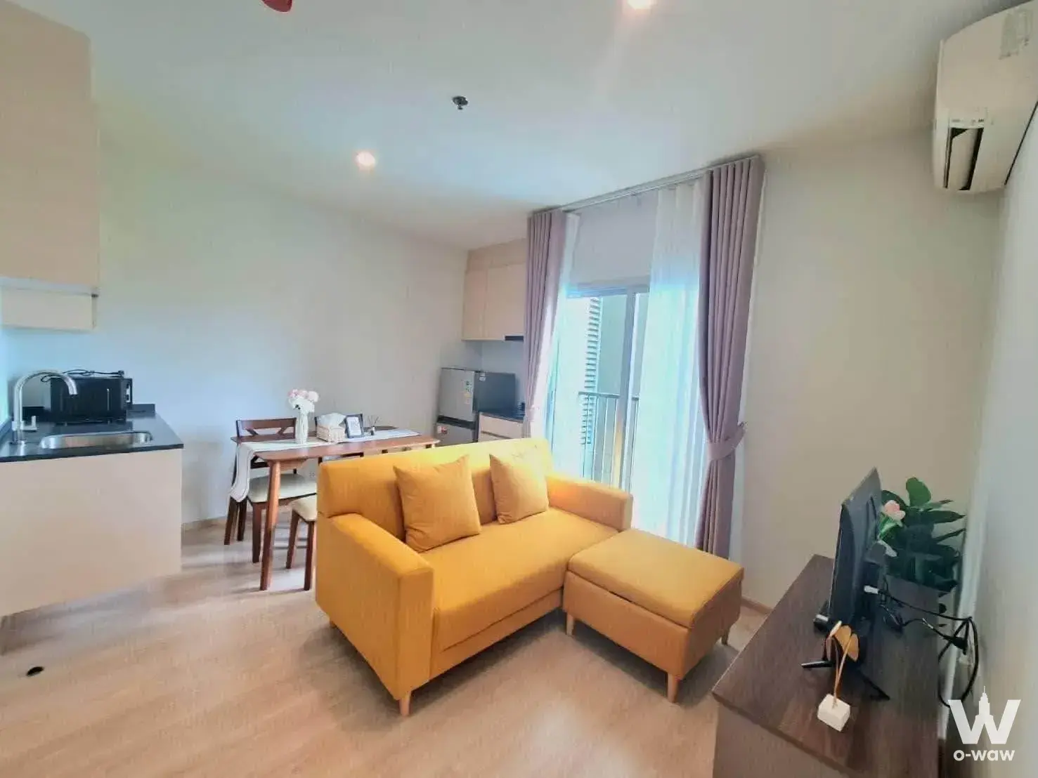 Condo with 2 bedrooms for rent at Noble Revolve Ratchada 2 — photo 1 of 5
