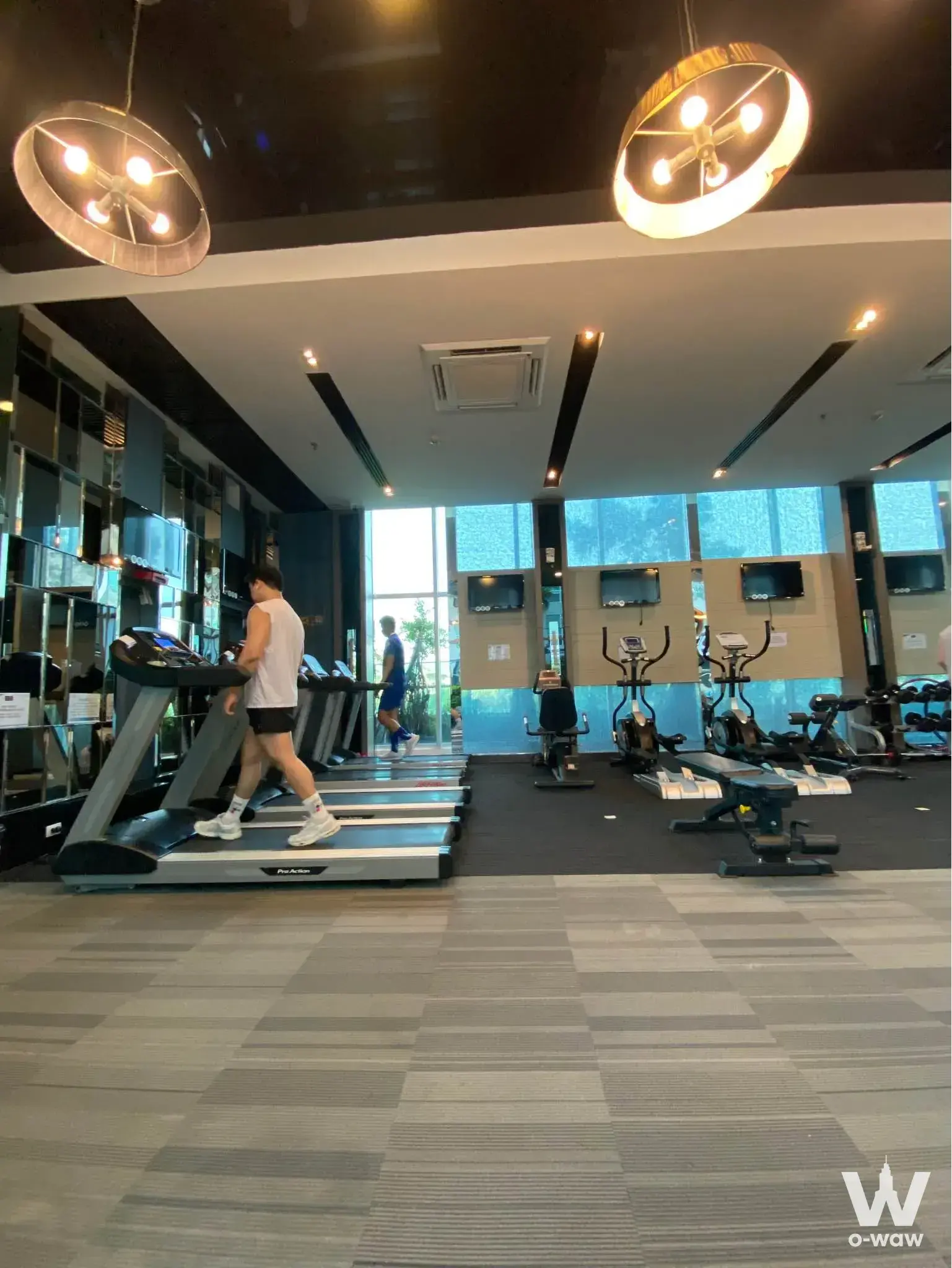Condo with 1 bedroom for rent at RHYTHM Ratchada — photo 2 of 5