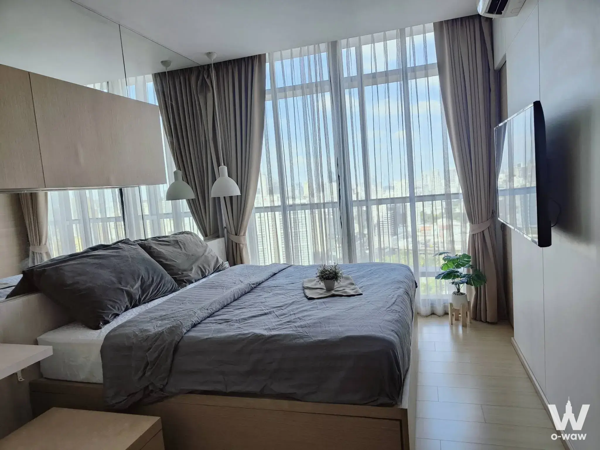 Condo with 1 bedroom for rent at Park Origin Phrom Phong — photo 2 of 5
