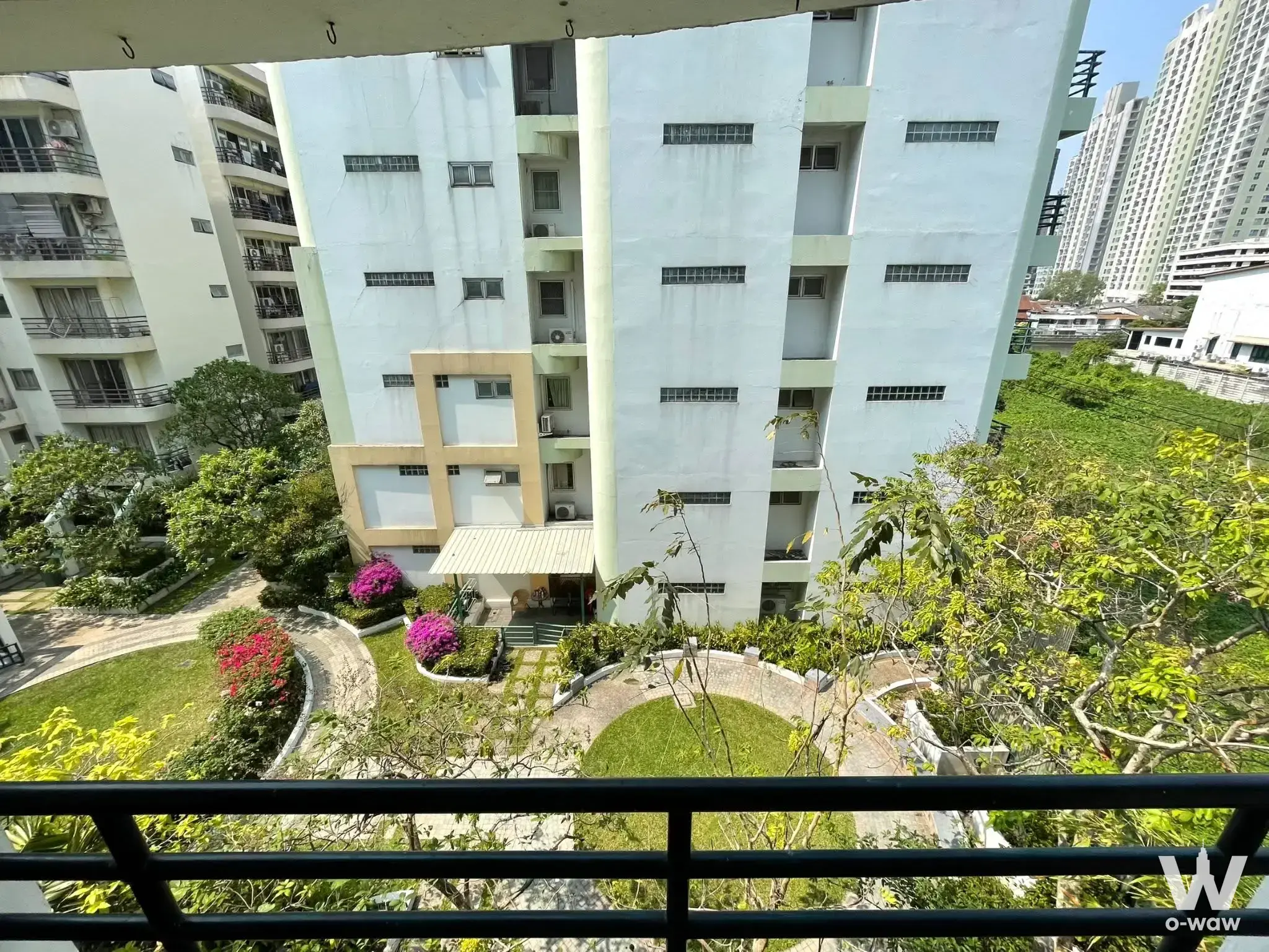 Condo with 2 bedrooms for rent at Waterford Park Rama 4 — photo 3 of 5