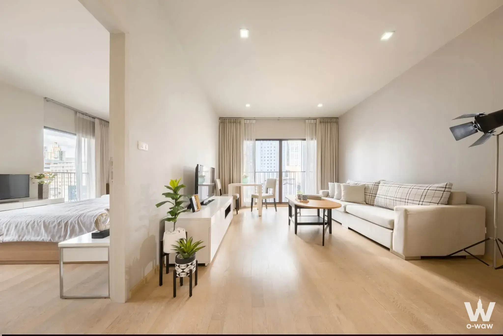 Condo with 1 bedroom for rent at Noble Refine — photo 2 of 4