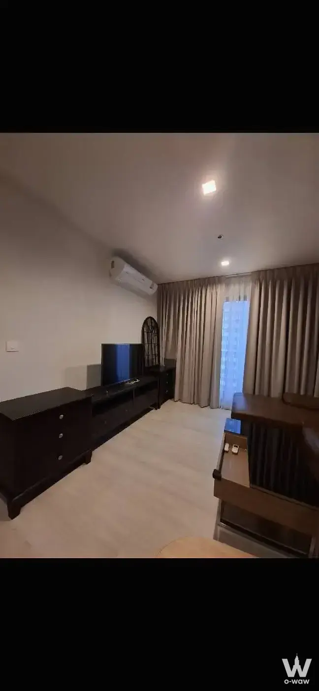 Condo with 2 bedrooms for rent at Life One Wireless — photo 4 of 5