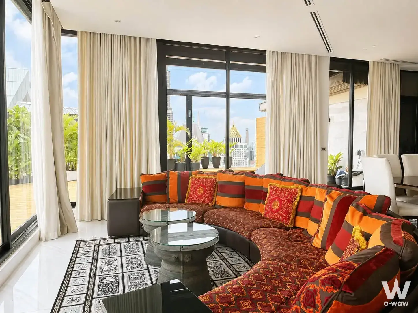 Condo with 3 bedrooms for sale at Sathorn Gardens — photo 5 of 5