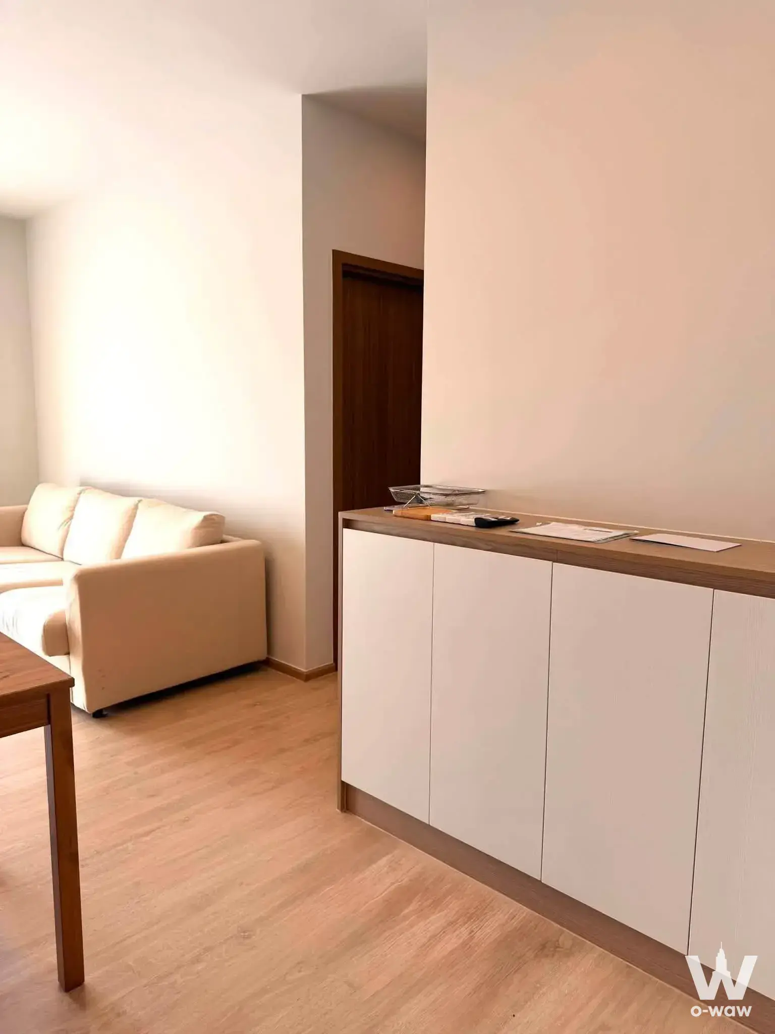Condo with 2 bedrooms for rent at Metris Phatthanakan-Ekkamai — photo 2 of 5
