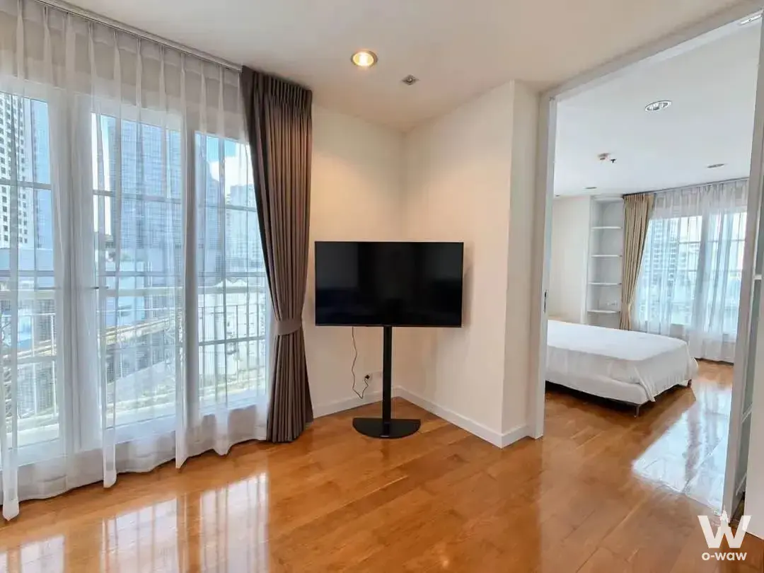 Condo with 2 bedrooms for rent at Citi smart Sukhumvit 18 — photo 1 of 4