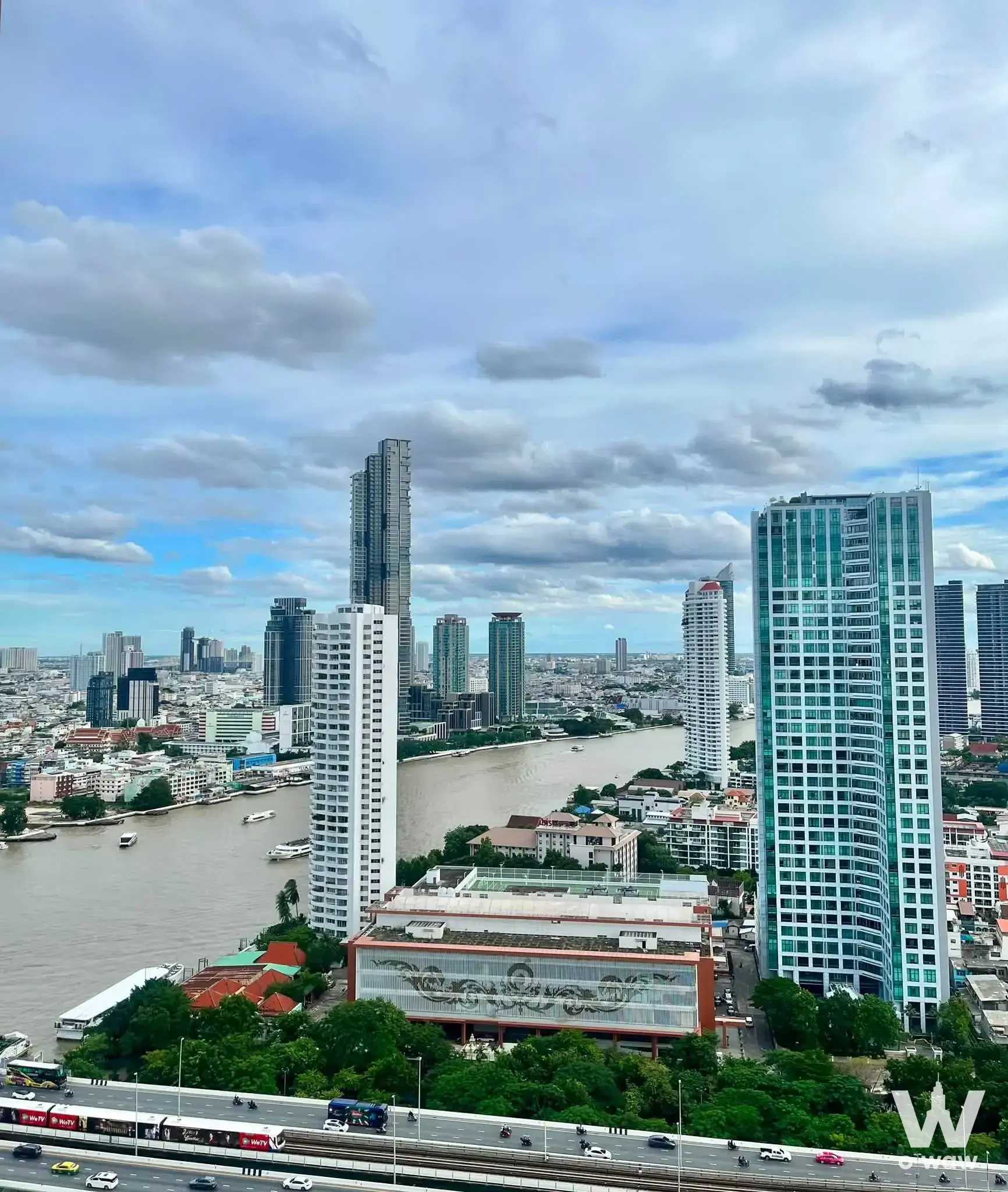 Condo with 3 bedrooms for rent at The River Condominium — photo 3 of 5