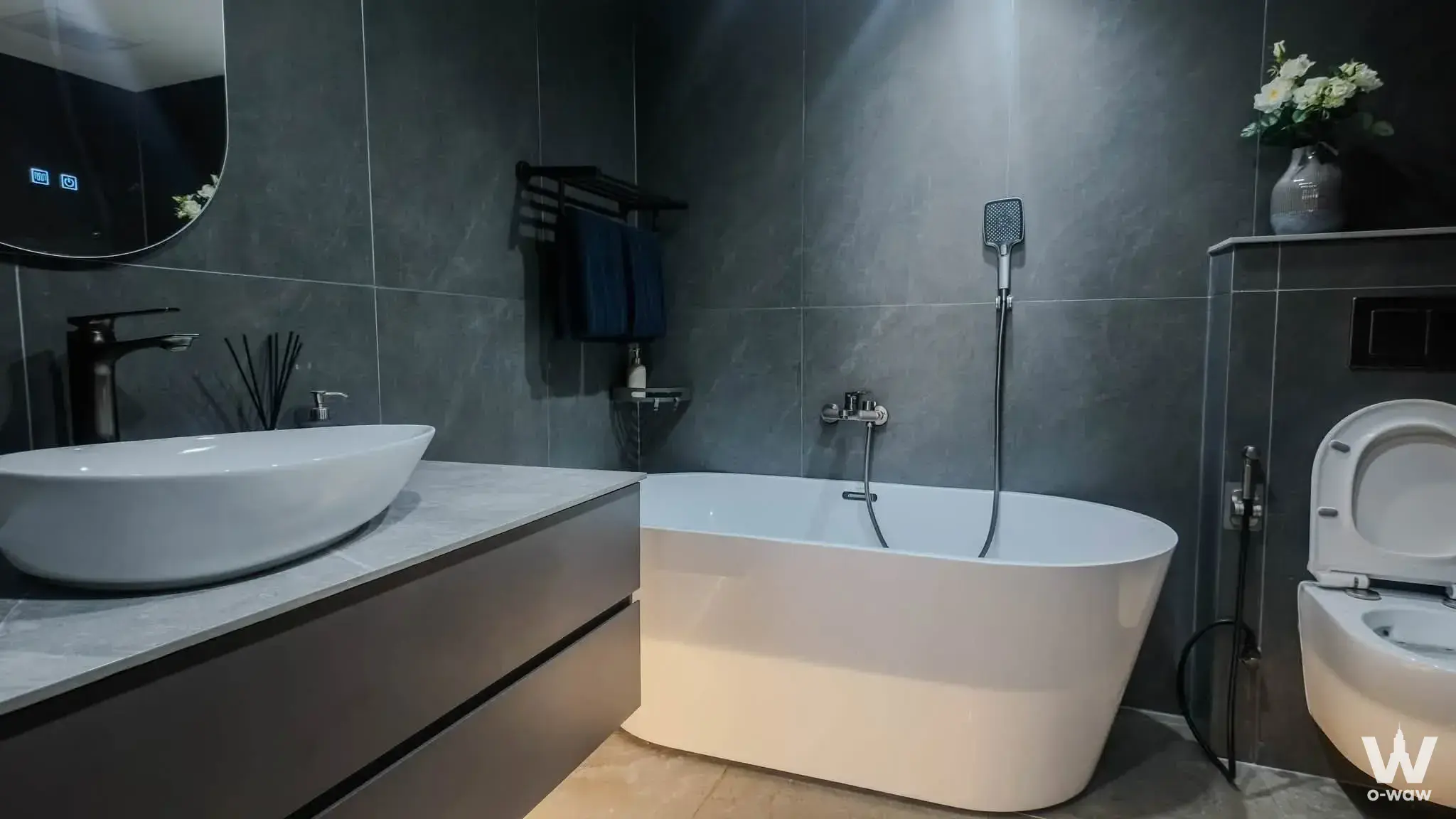 Condo for sale at All Seasons Mansion — photo 5 of 5
