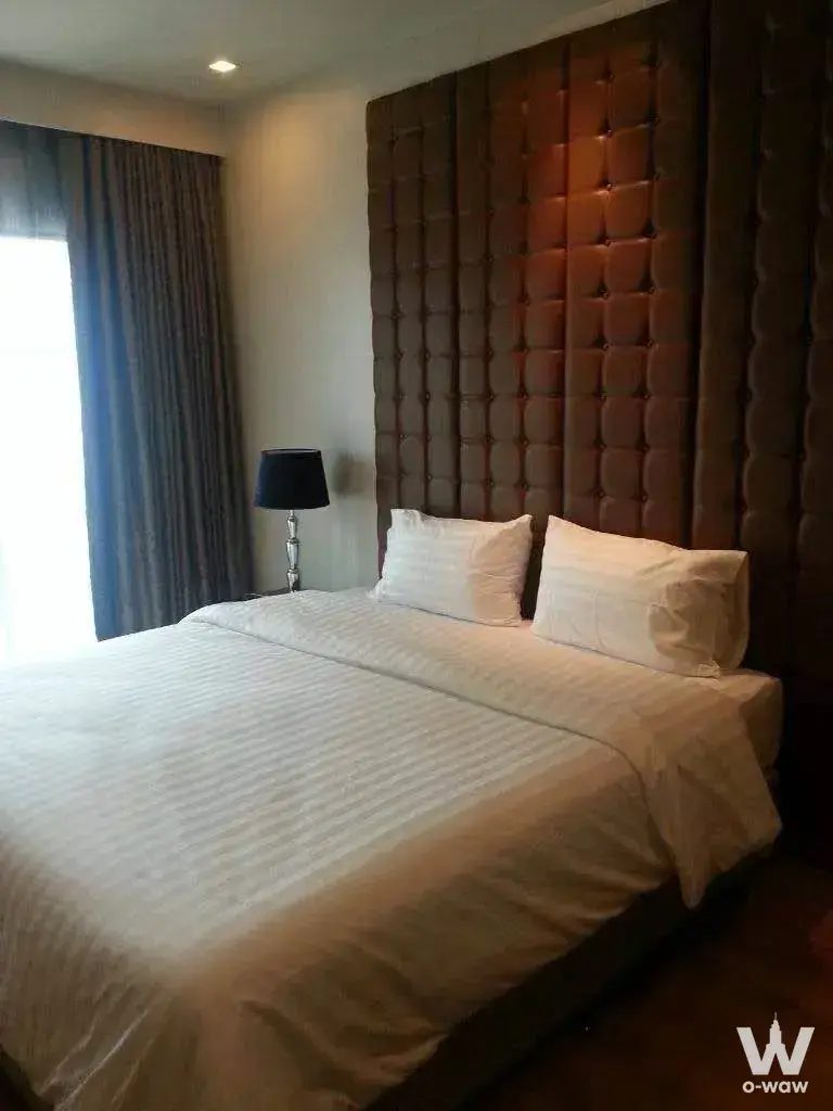 Condo with 1 bedroom for rent at Noble Refine — photo 3 of 5