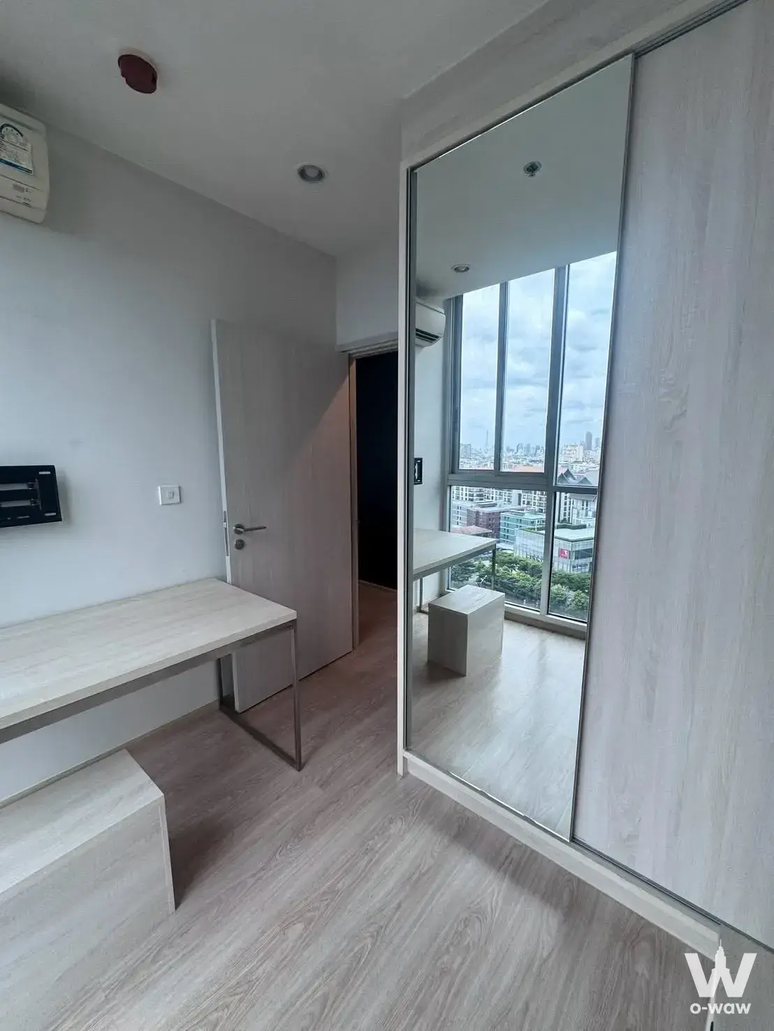 Condo with 2 bedrooms for rent at Noble Revolve Ratchada 1 — photo 4 of 5