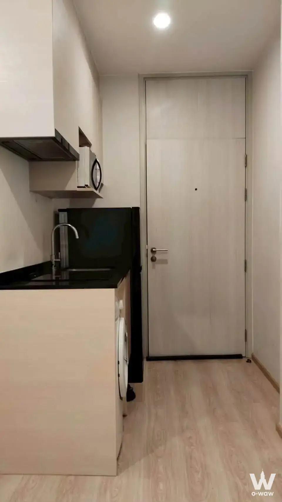 Condo with 1 bedroom for rent at Noble Revolve Ratchada 1 — photo 1 of 5
