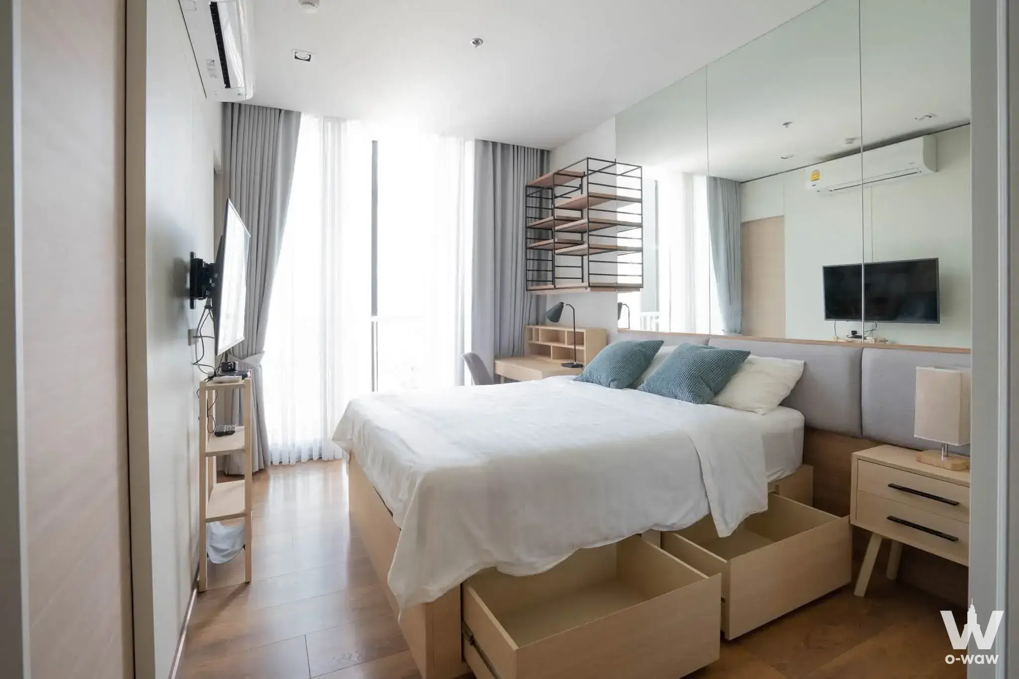 Commercial with 1 bedroom for rent at Park24 — photo 1 of 5