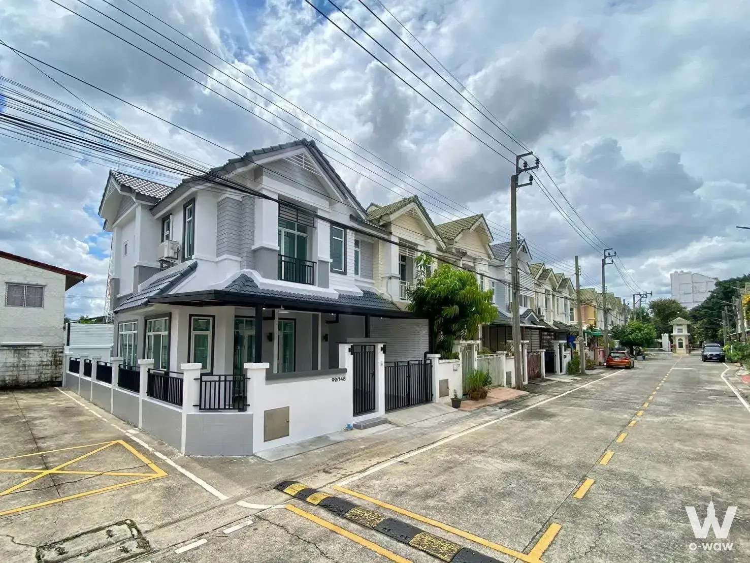 Townhouse with 4 bedrooms for sale at 99/148 Men Road, Thaima-Ratchathibet Road corner, near MRT Thaima Station and Phra Nang Klao Station, Nonthaburi — photo 2 of 4