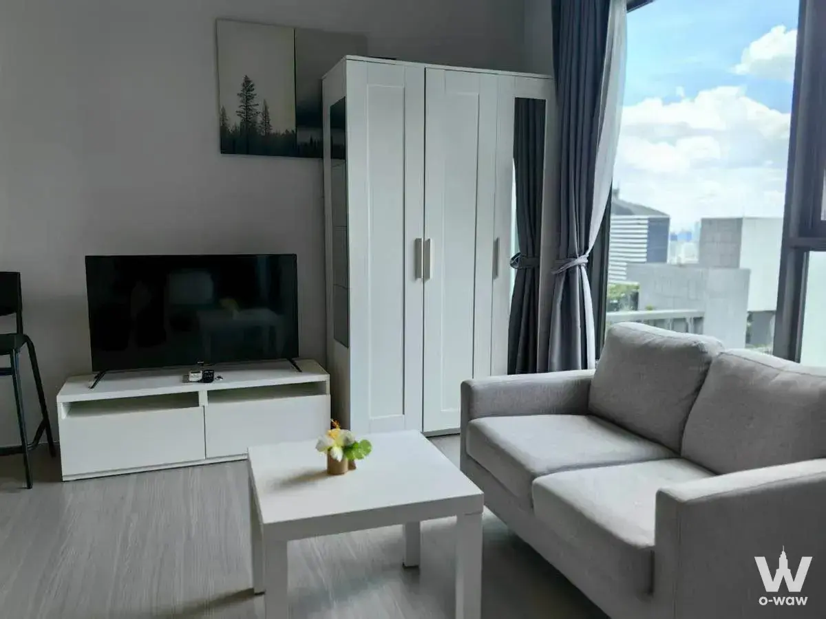 Condo with 1 bedroom for rent at Life Asoke - Rama 9 — photo 2 of 5