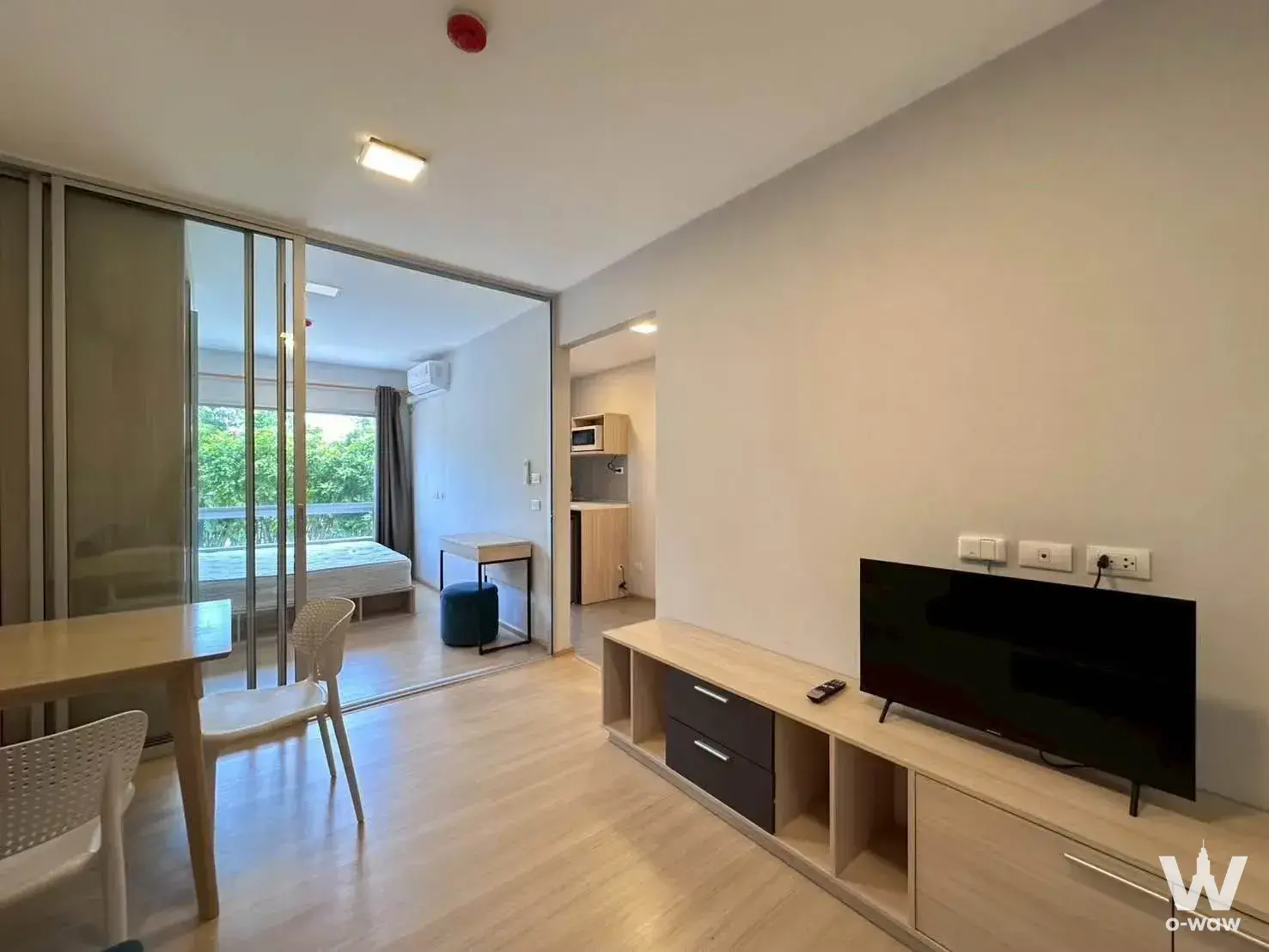 Condo with 1 bedroom for rent at Khlong Luang, Pathum Thani — photo 2 of 6