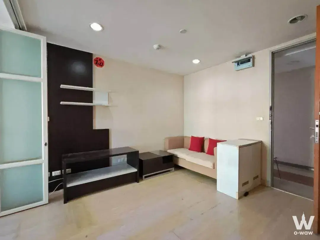 Condo with 1 bedroom for sale at The Station Condo — photo 1 of 5
