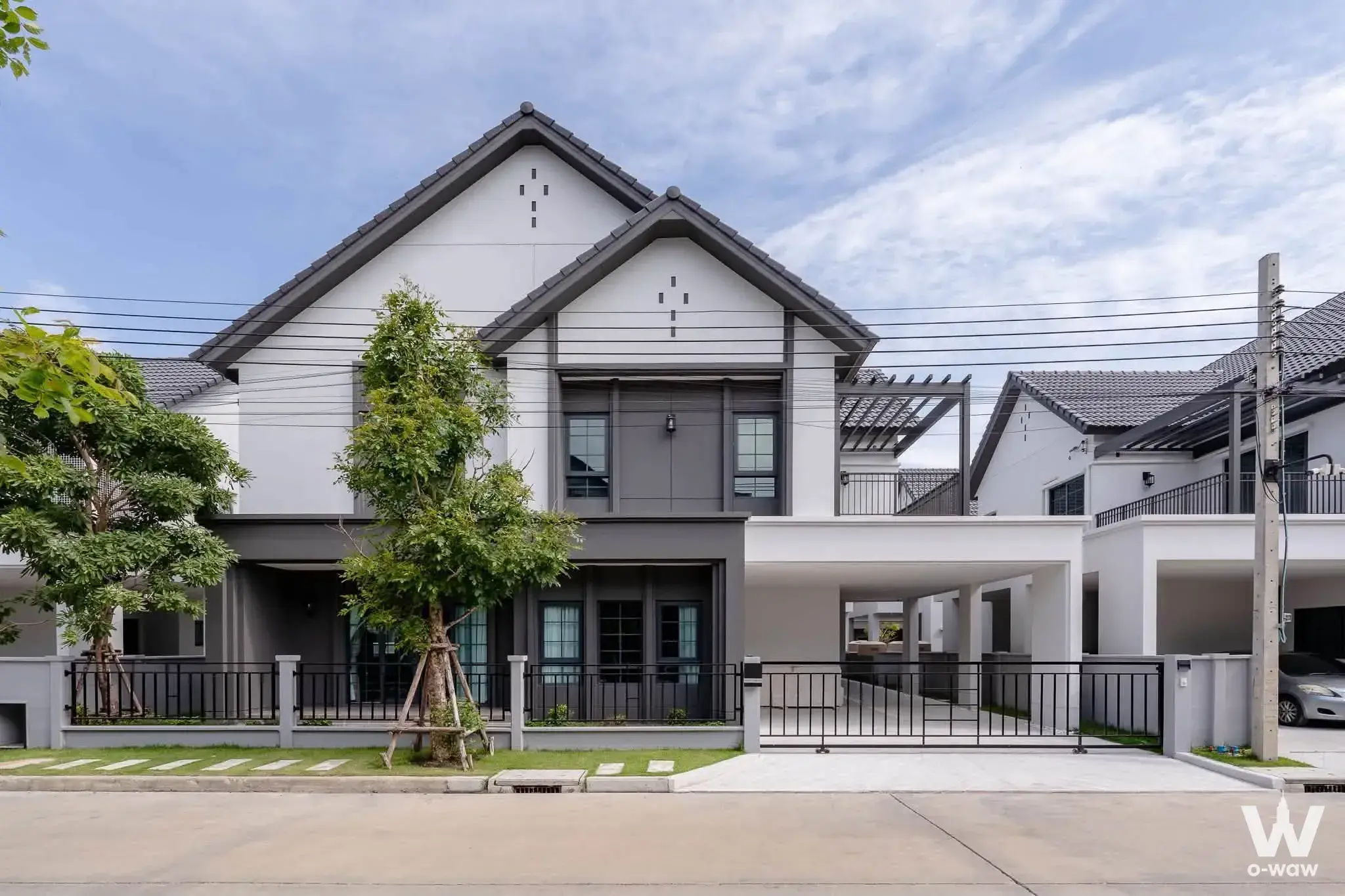 Centro Bangna Phase 2, House No. 98/164
