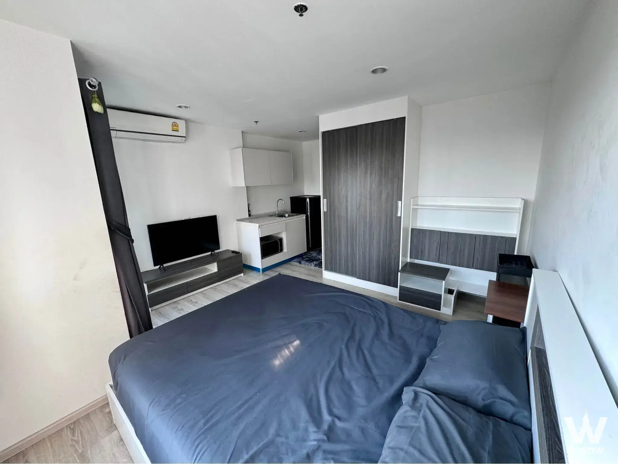 Condo with 1 bedroom for rent at Chewathai Phetkasem 27 — photo 3 of 5