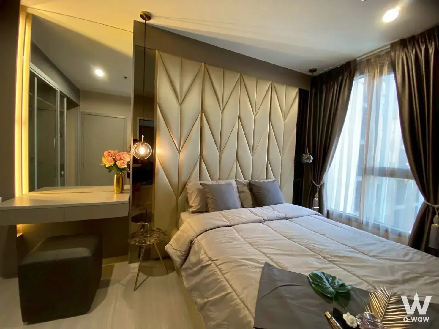 Near MRT Phasi Charoen Station, opposite Seacon Bangkae Mall